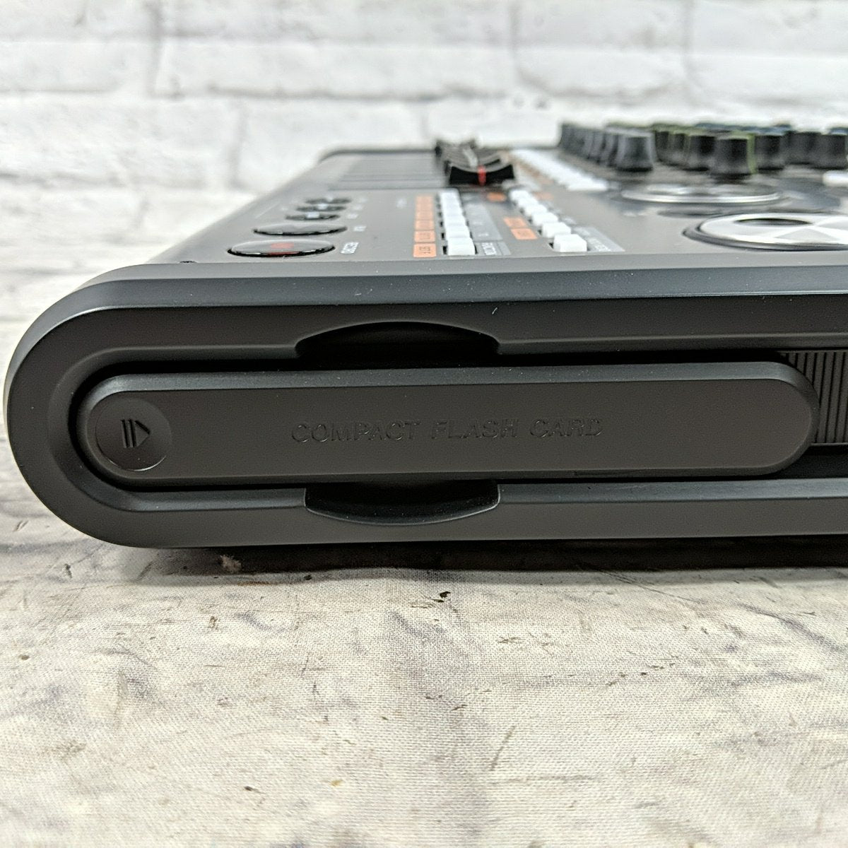 Tascam DP-02CF  Digital Recorder