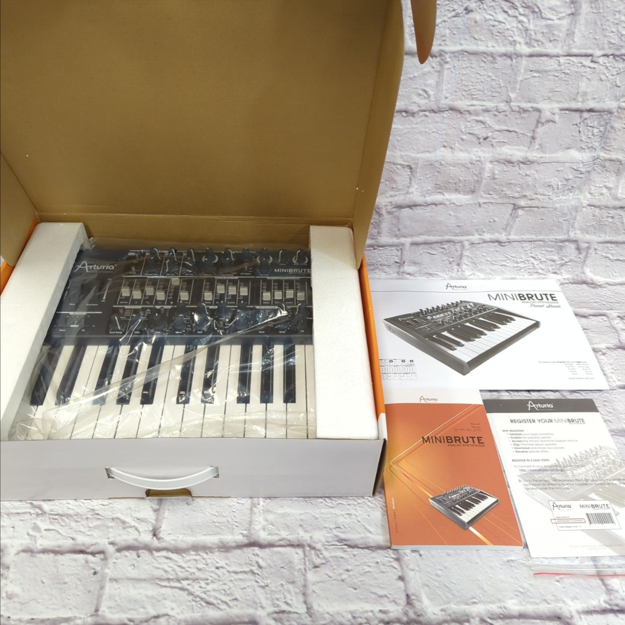 Arturia Mini Brute 25 Key Synthesizer