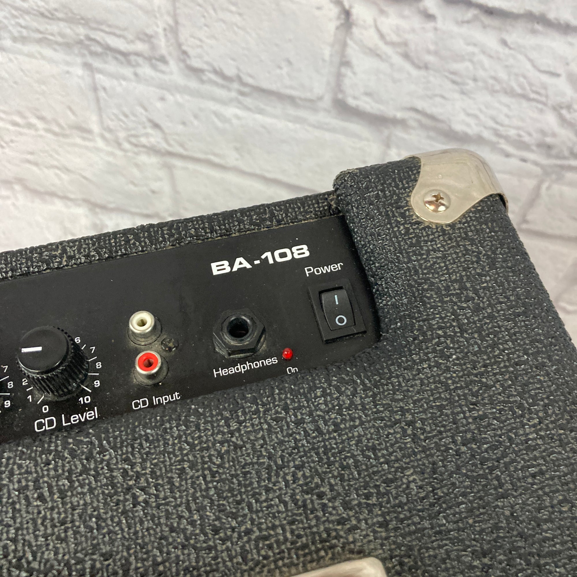 Ampeg BA-108 Bass Combo Amp