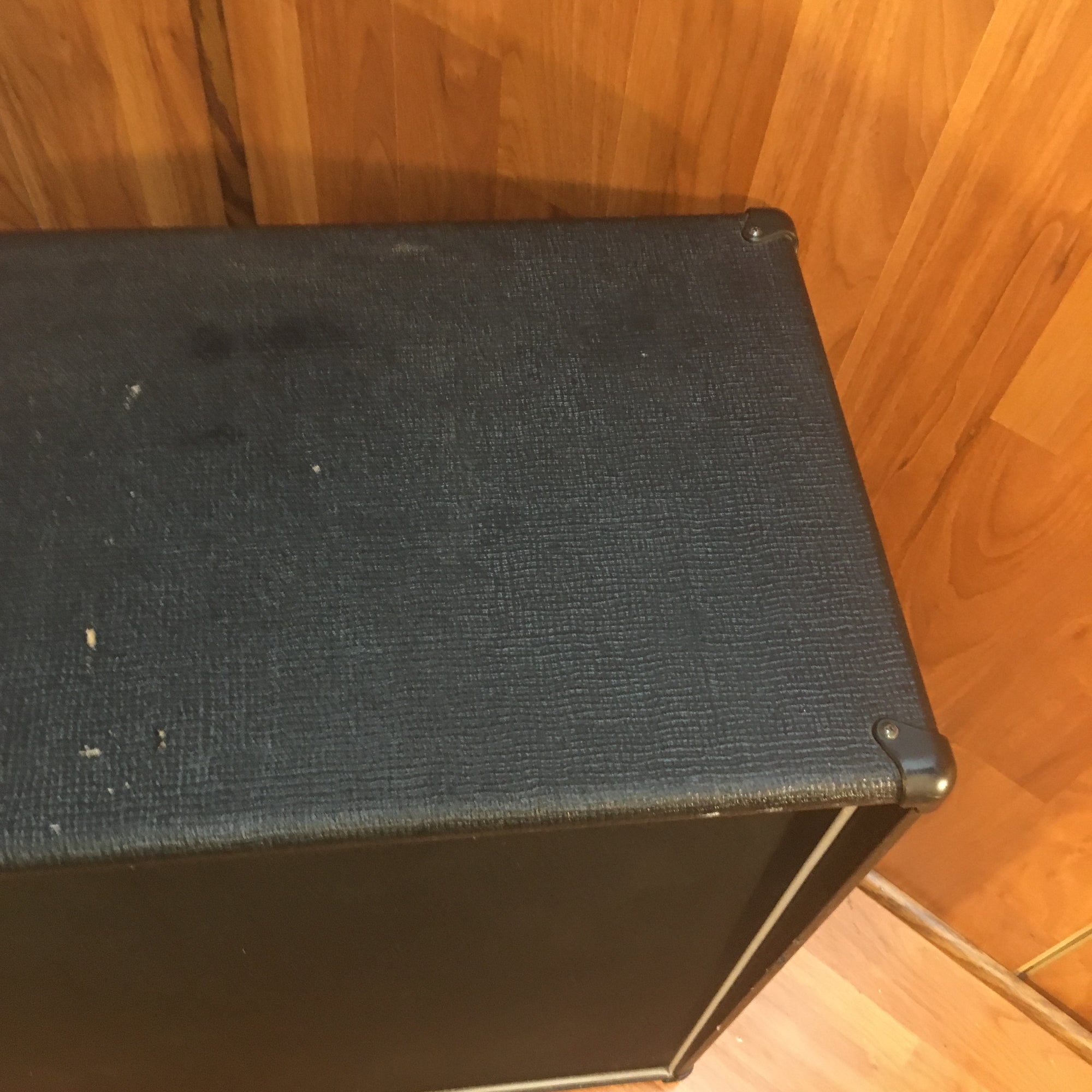 ** Vox V412BK 4x12 120w Guitar Cabinet