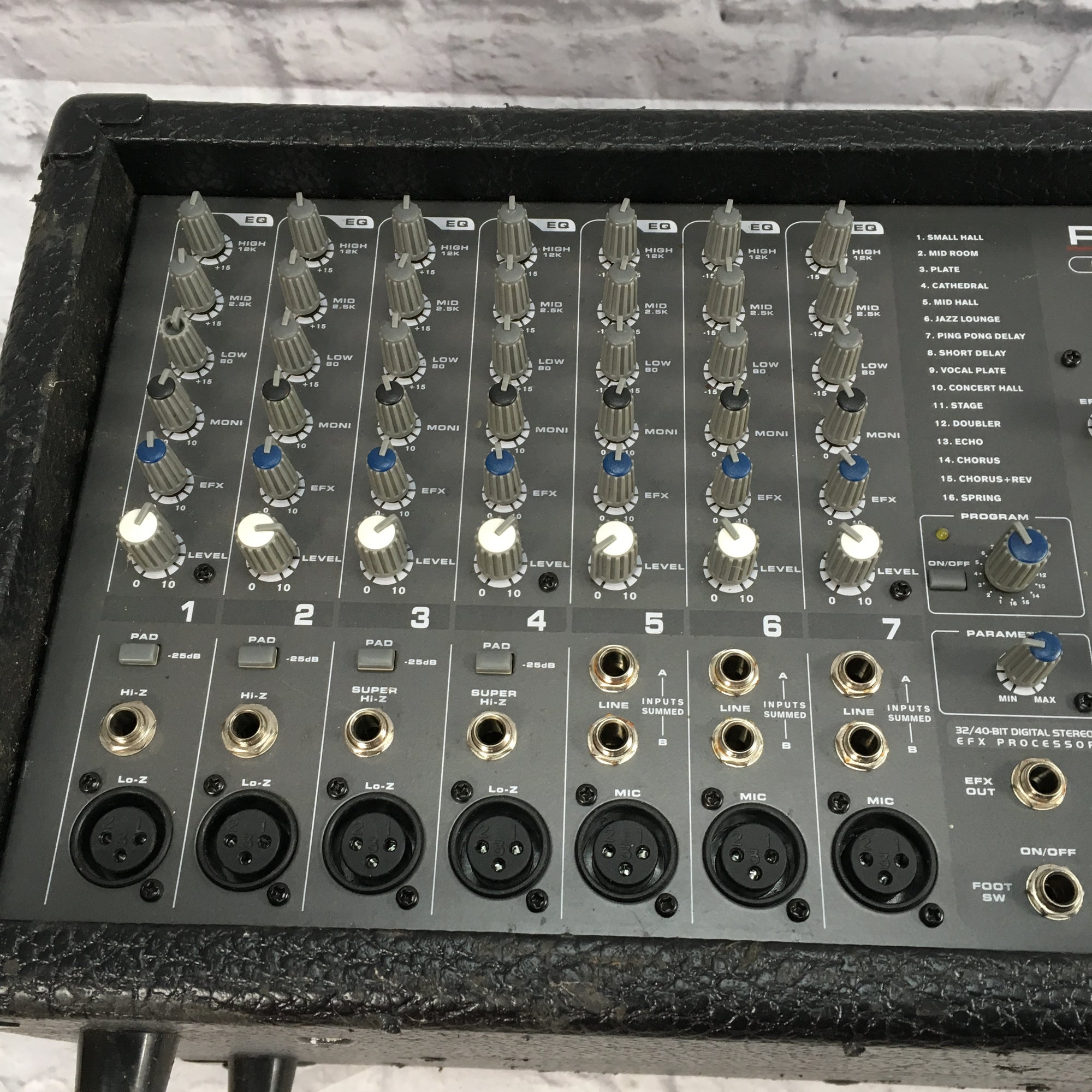 Phonic Powerpod 740 Plus 2X220W 7-Channel Powered Mixer with Digital  Effects Regular