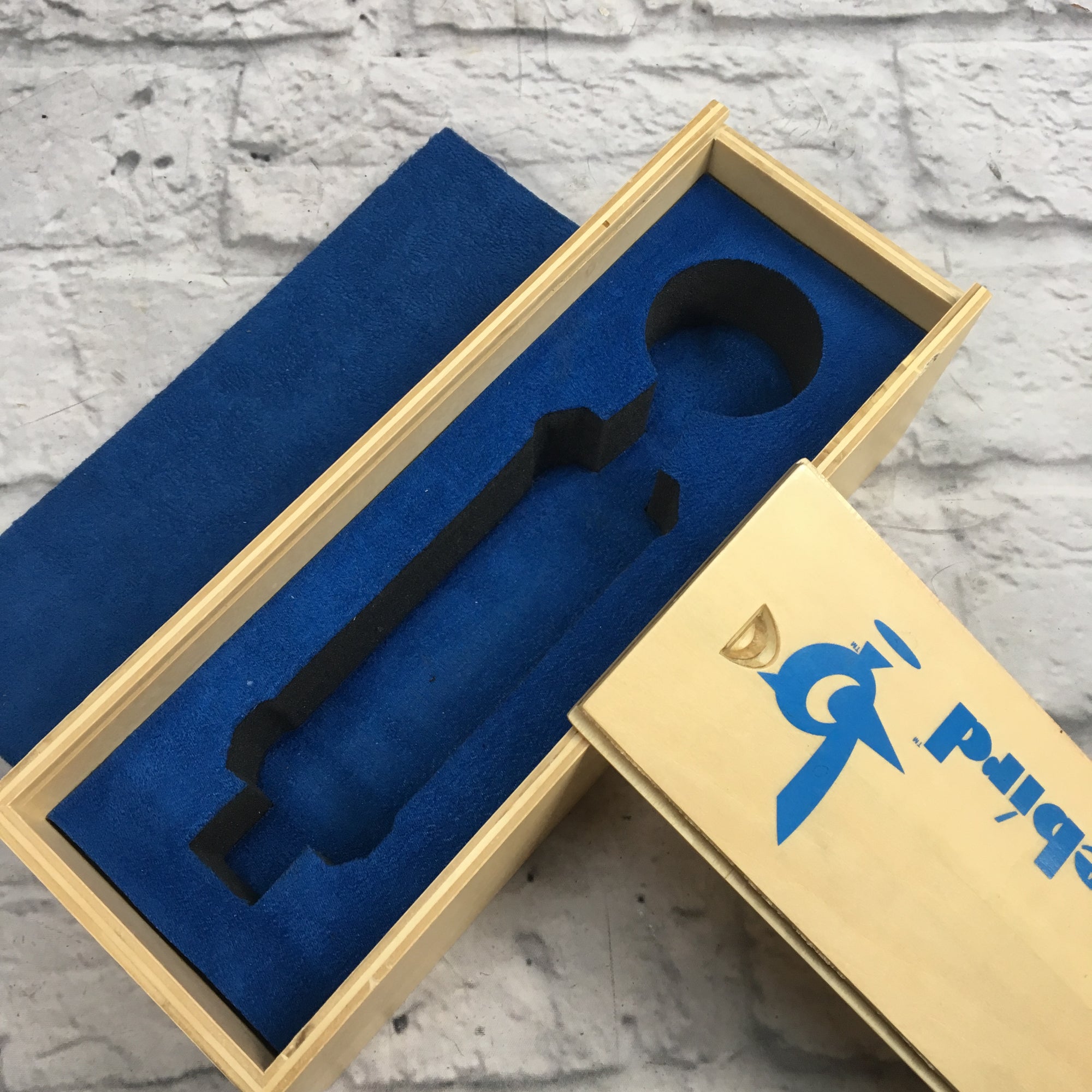 Blue Bluebird Condensor Microphone w/ shock mount pop filter