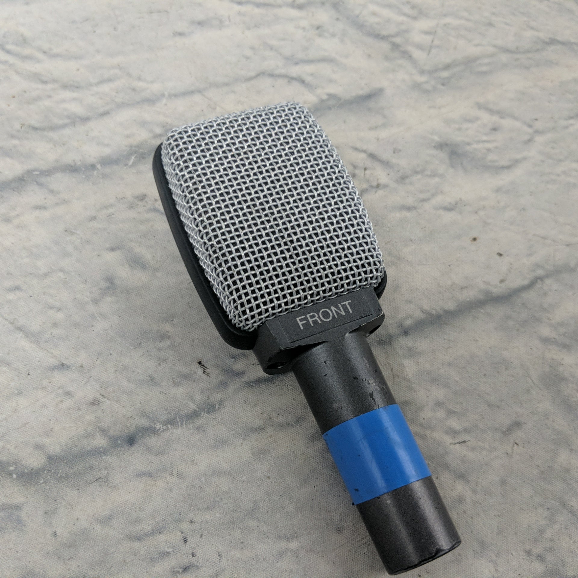 Sennheiser E609