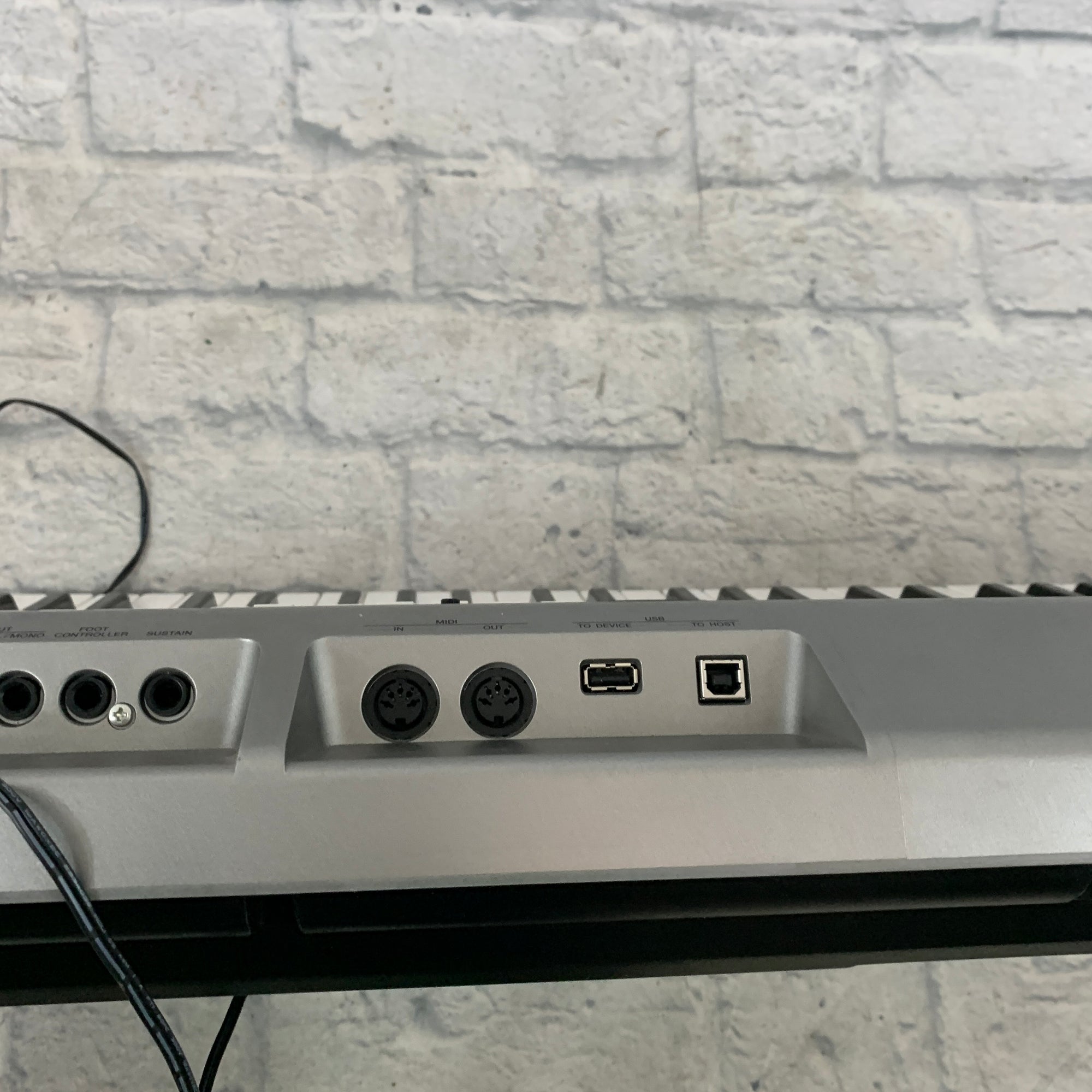 Yamaha MM6 61 Key Synth Workstation - Evolution Music