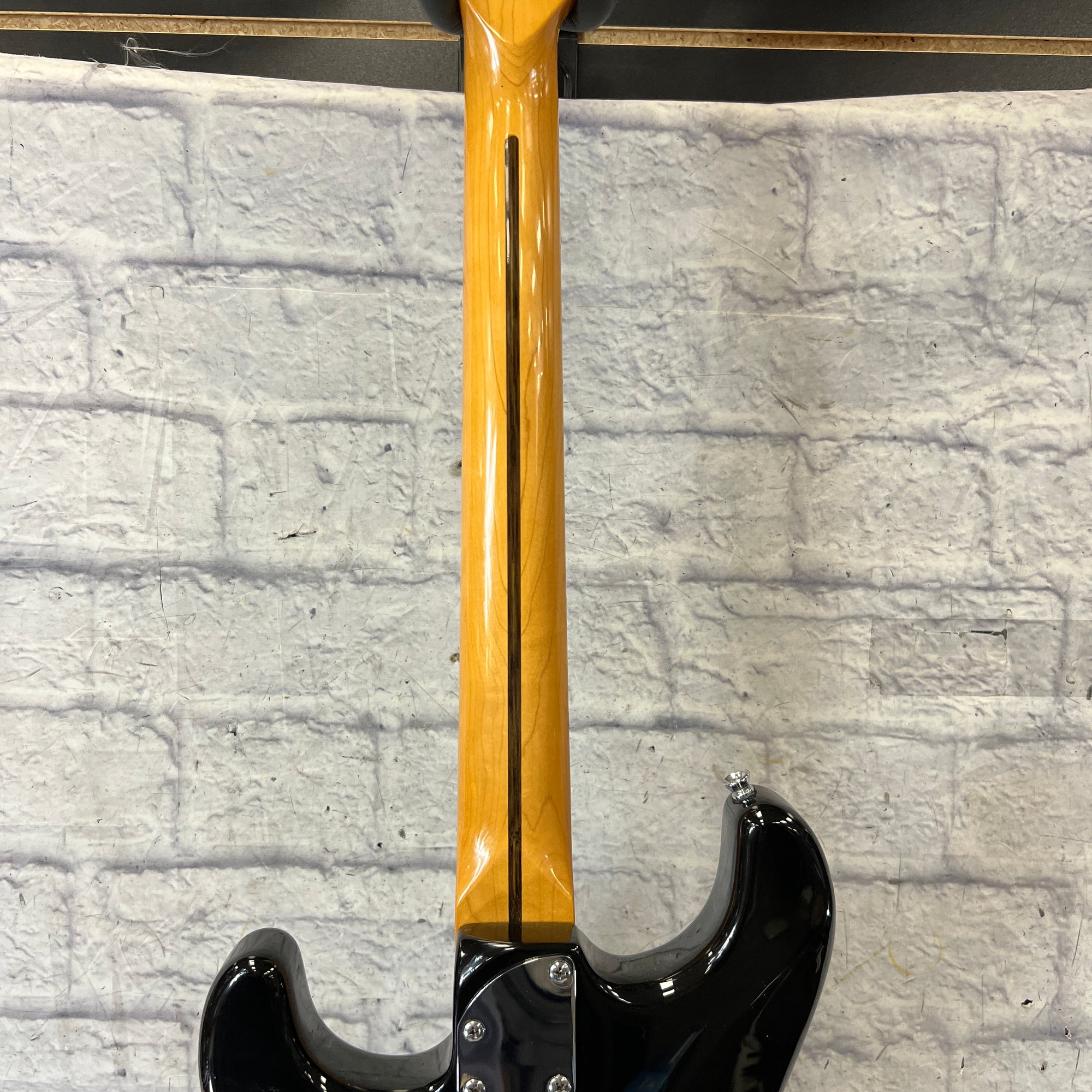 Vintage (Brand) V6 Reissued HSS Black