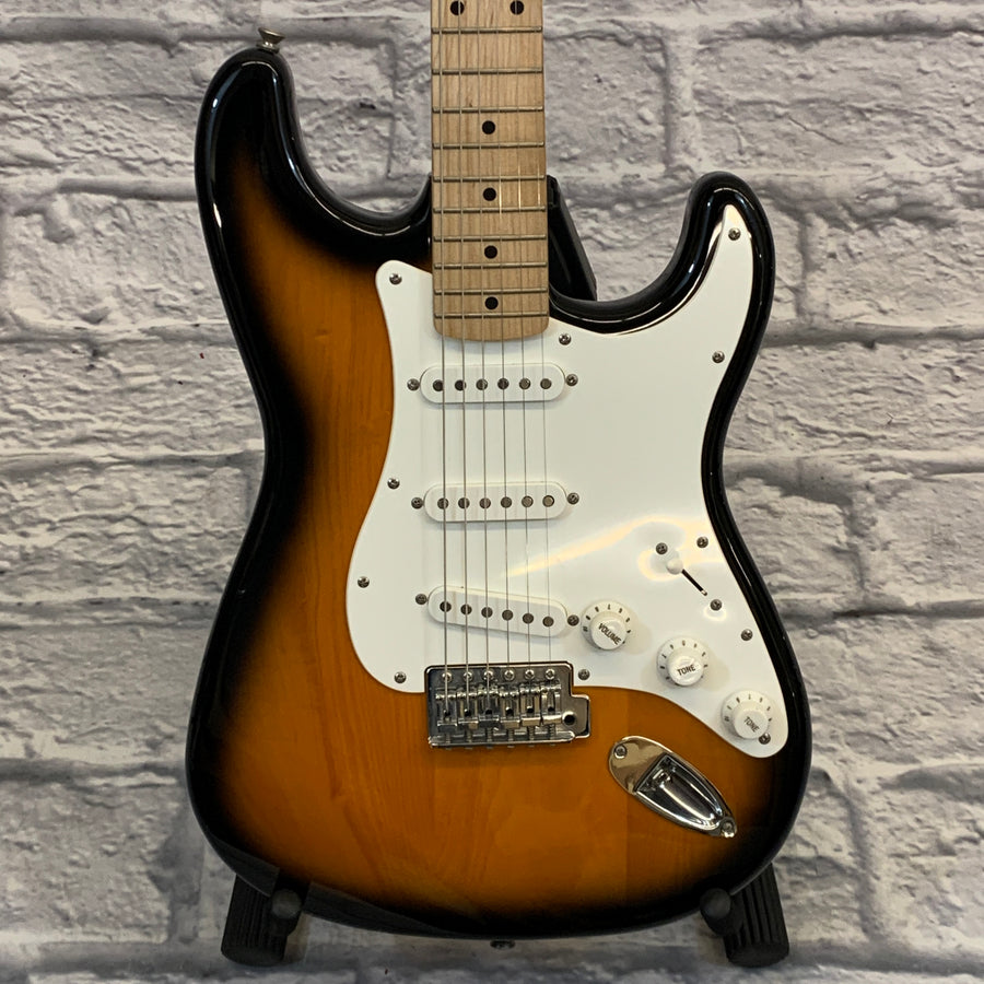 Squier Affinity Stratocaster Electric Guitar Sunburst w/ Bag