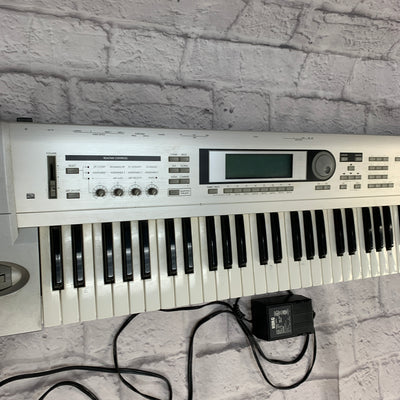 Korg Triton LE 61-Key Synthesizer