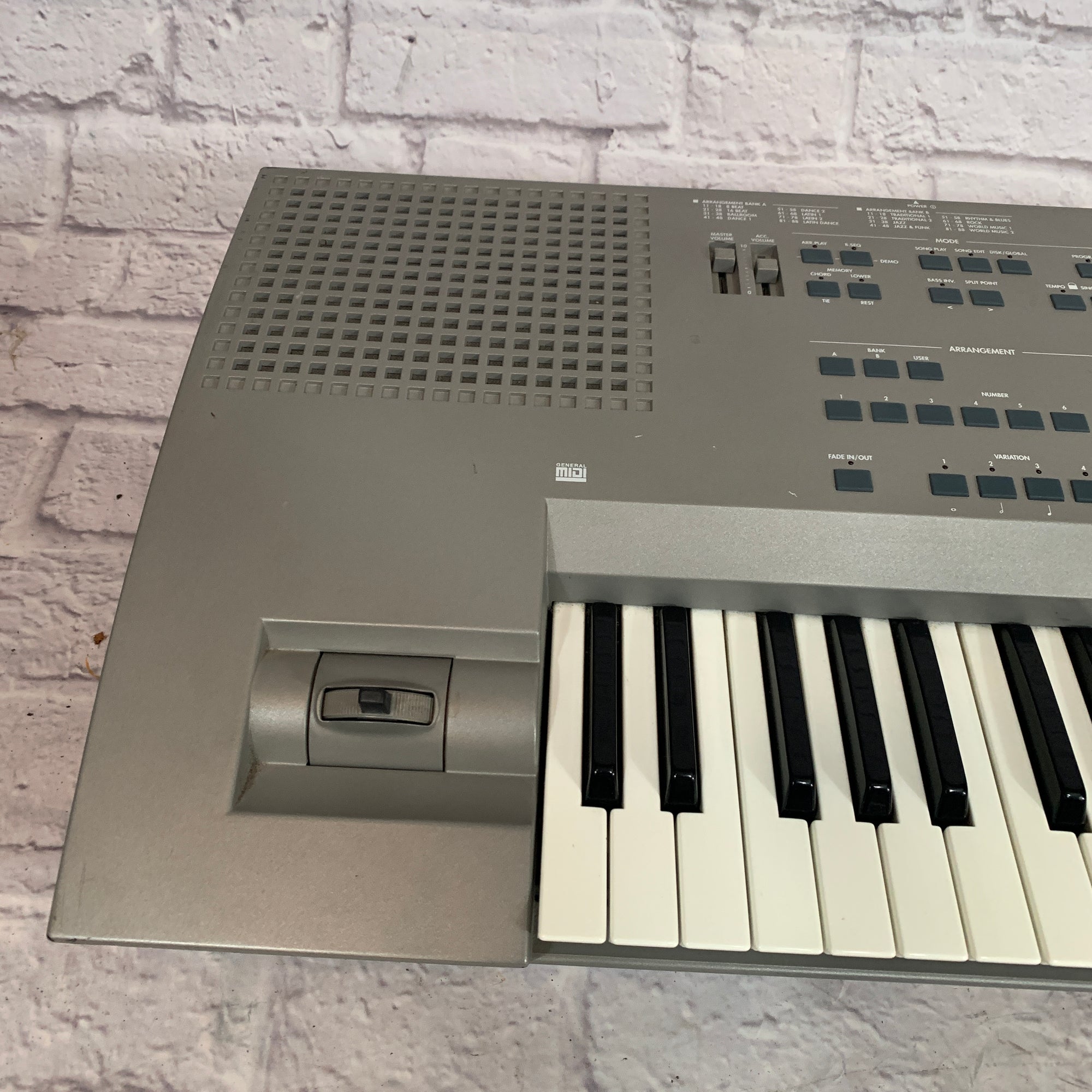 Korg iS40 61 Key Workstation