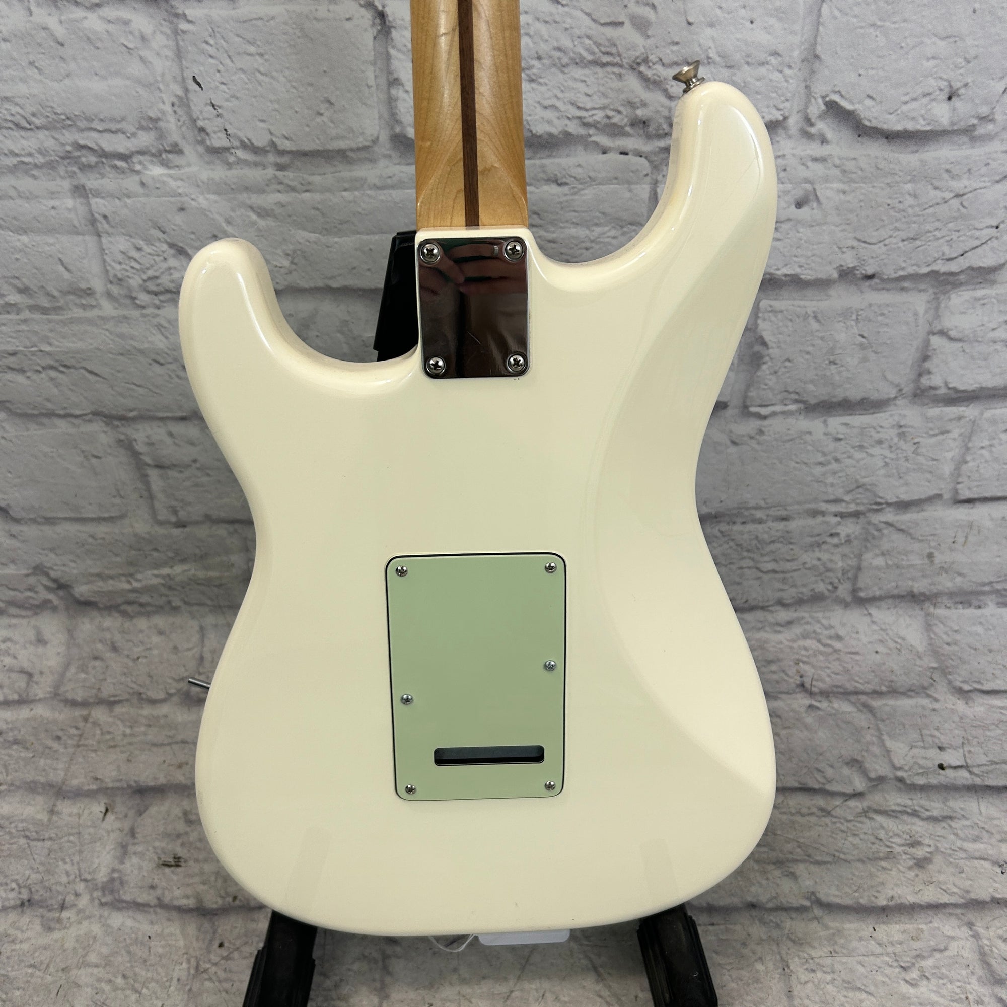 Fender Standard Stratocaster 2016 Electric Guitar - Artic White w/ 10-Way Switch