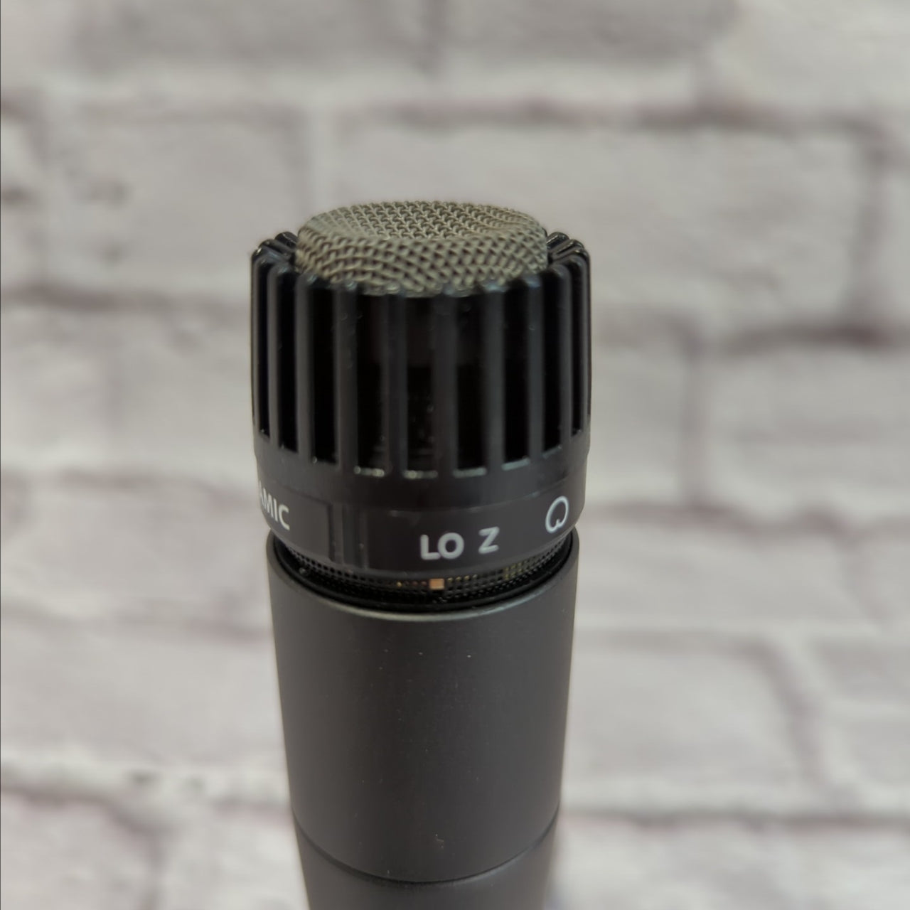 Shure SM57 w/ Box Microphone