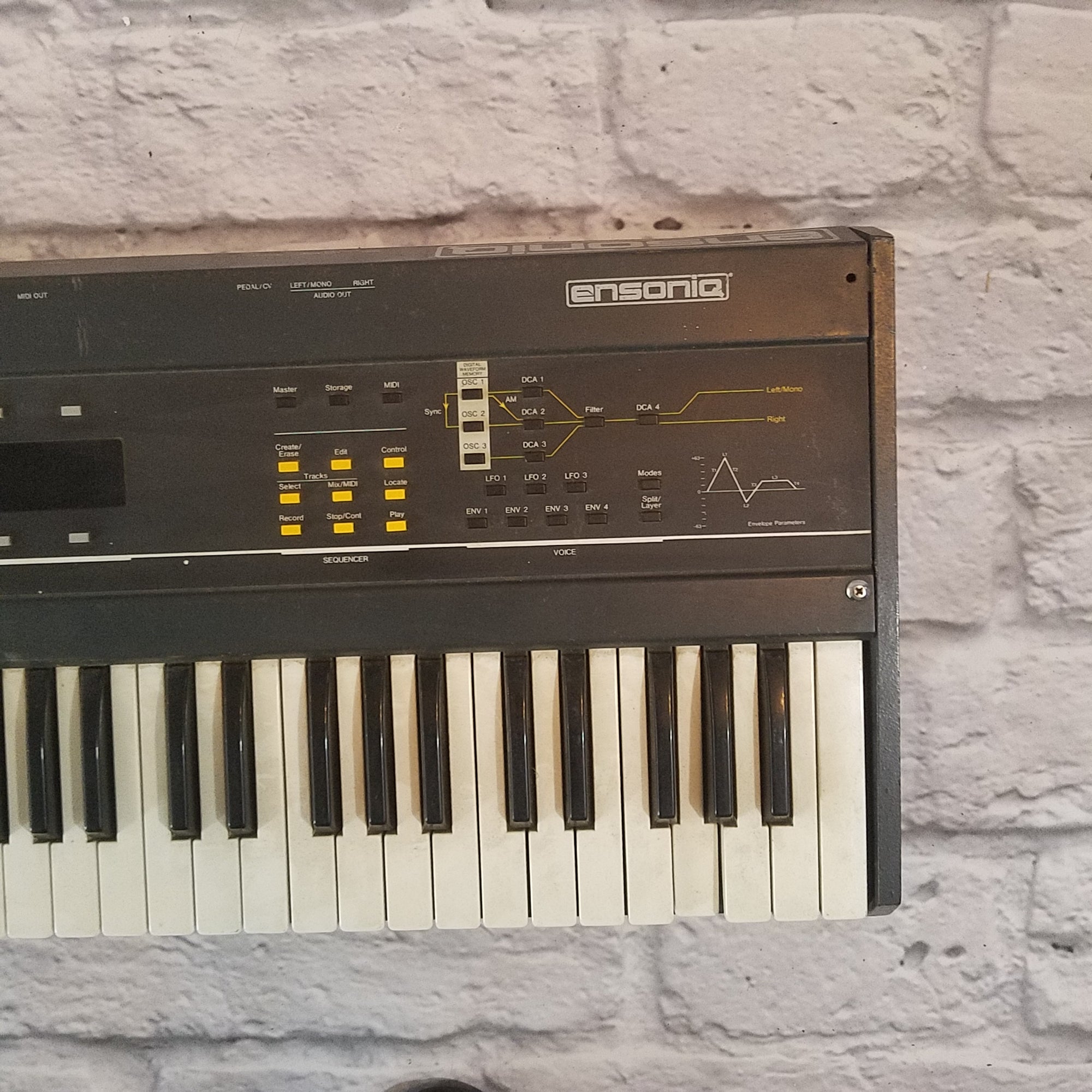 Ensoniq ESQ-1 Wave Synthesizer For Parts AS IS