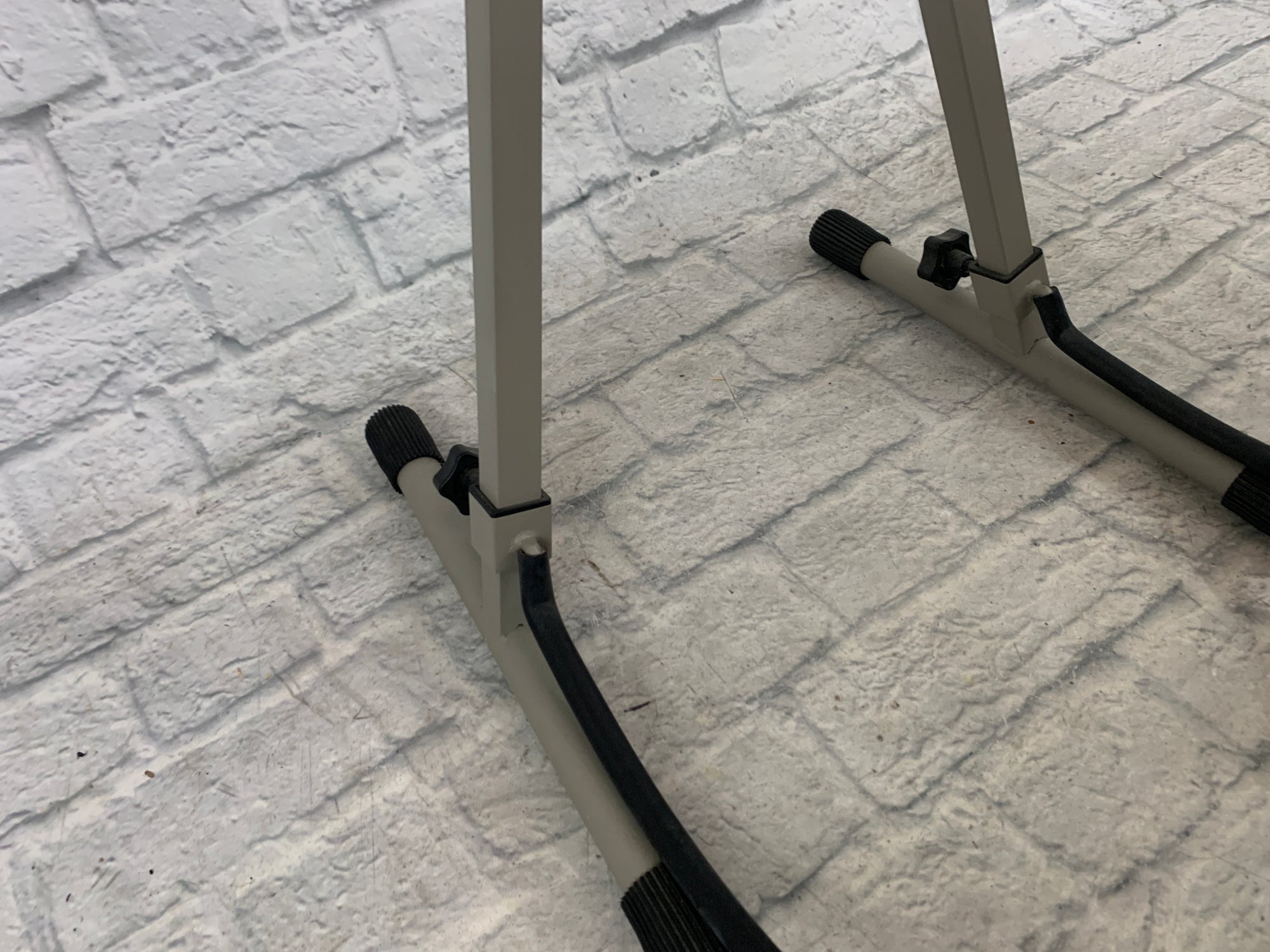Ingles Adjustable Cello and Bass Stand