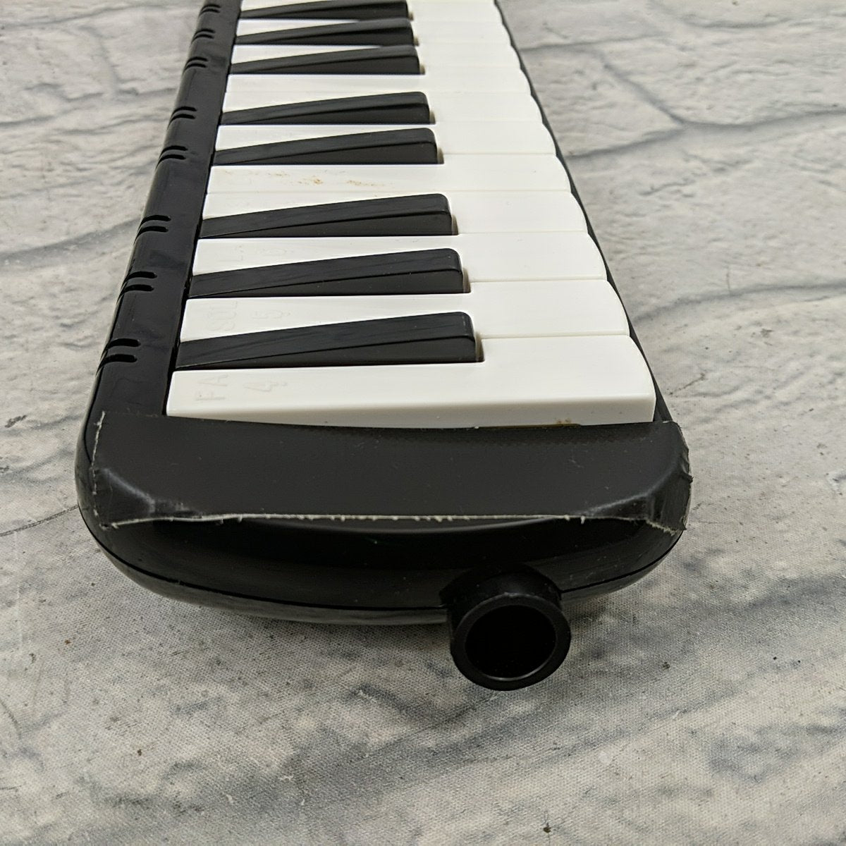 Irin 32 Key Black Medolica Accordion