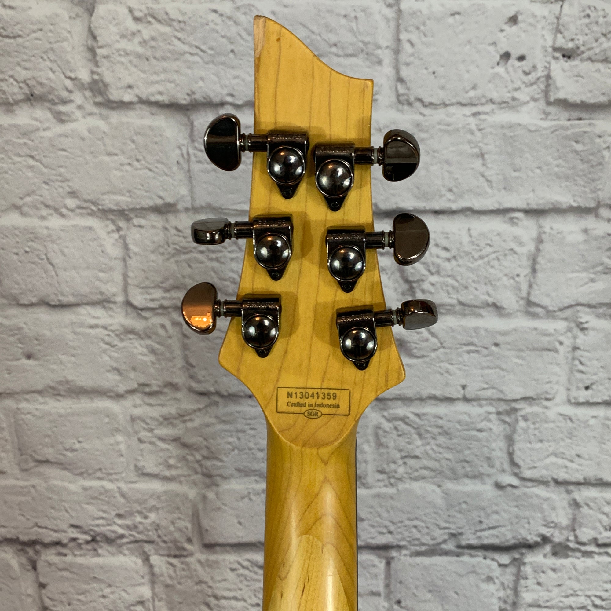 Schecter Diamond Series Damien Elite Solid Body Electric Schecter Diamond Series Damien Elite Solid Body Electric