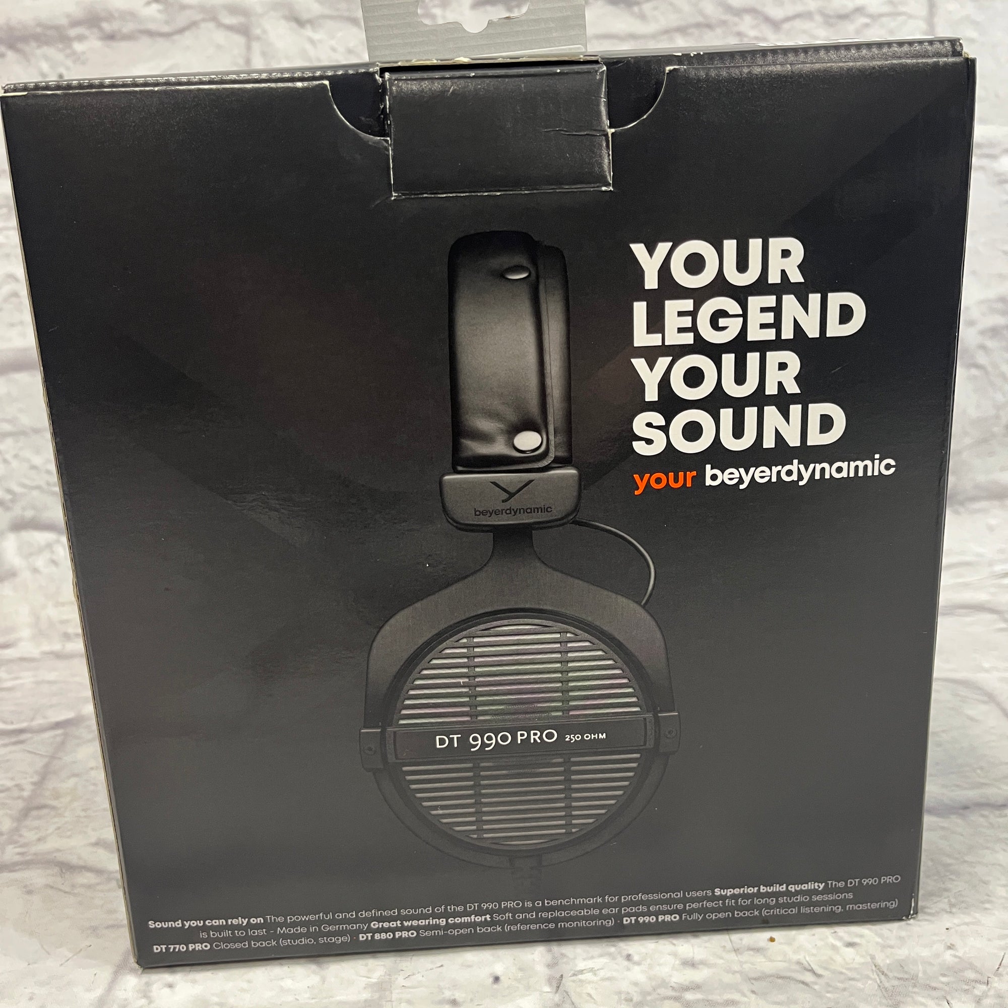 Beyerdynamic DT990 Pro 250k Headphones