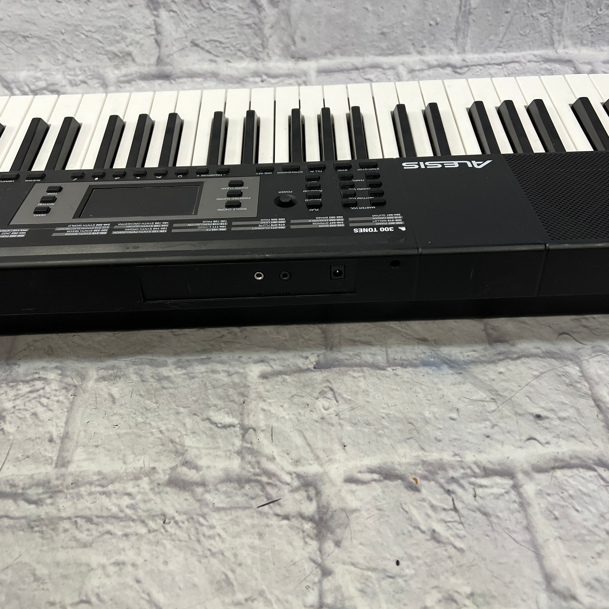 Alesis Melody 61 61Key Electronic Keyboard Evolution Music