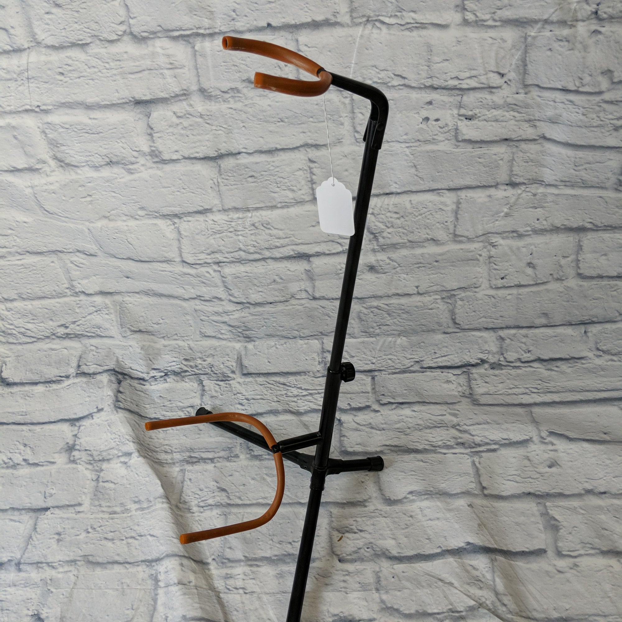 No Name Guitar stand