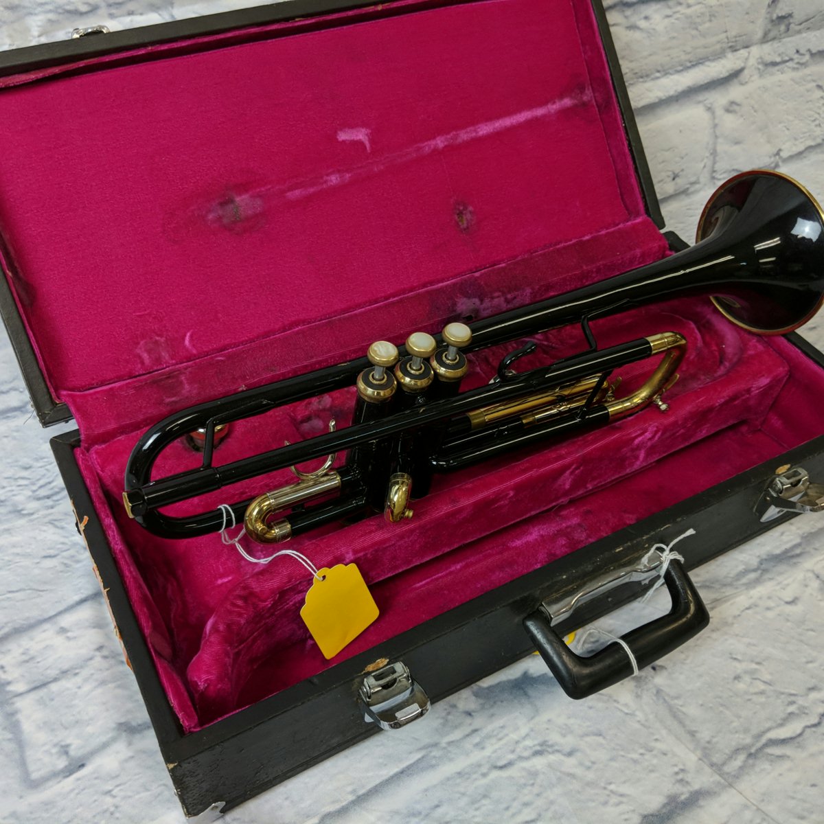 Bach TR-300 224597 Trumpet Outfit Black