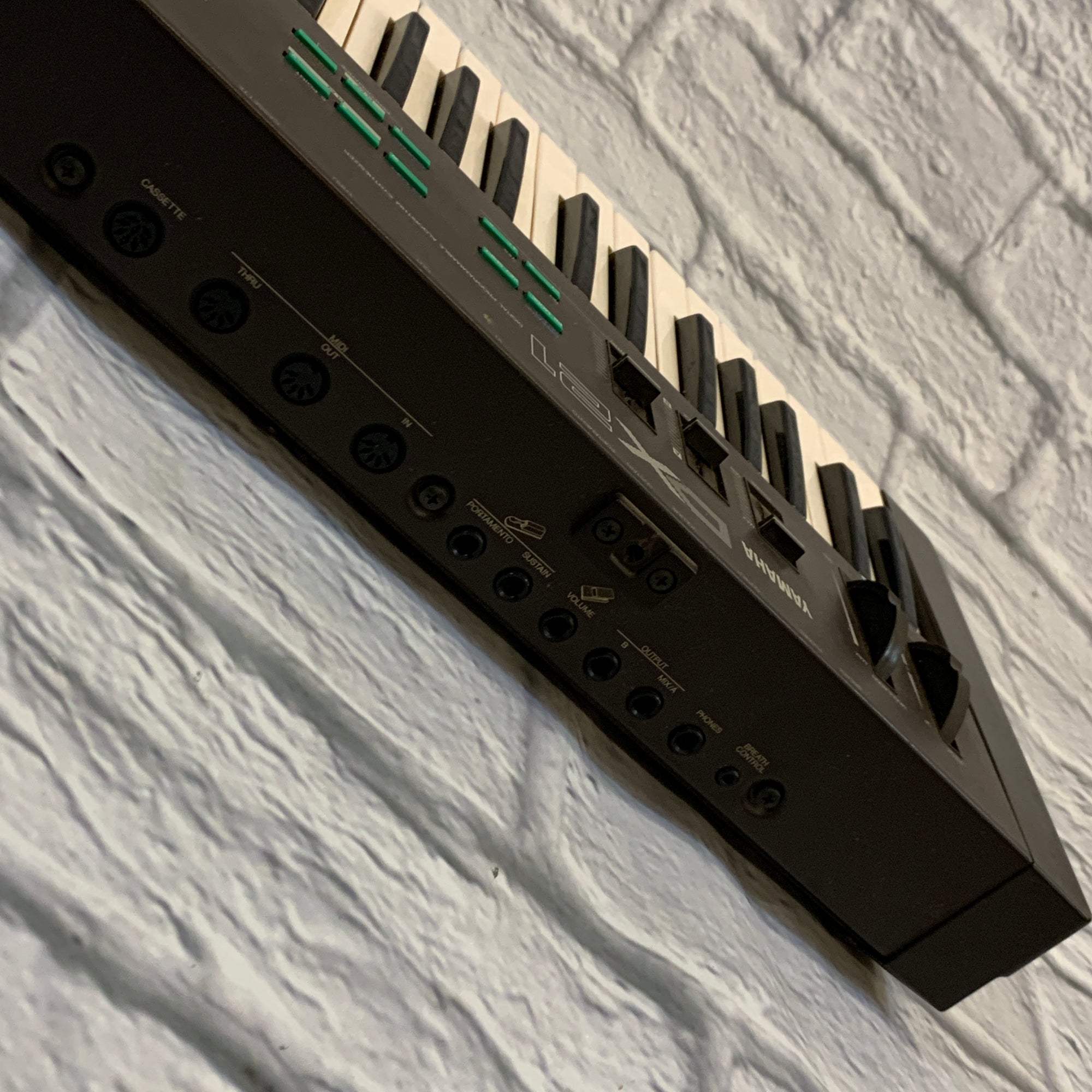 Yamaha DX21 Synthesizer Digital Programmable Algorithm