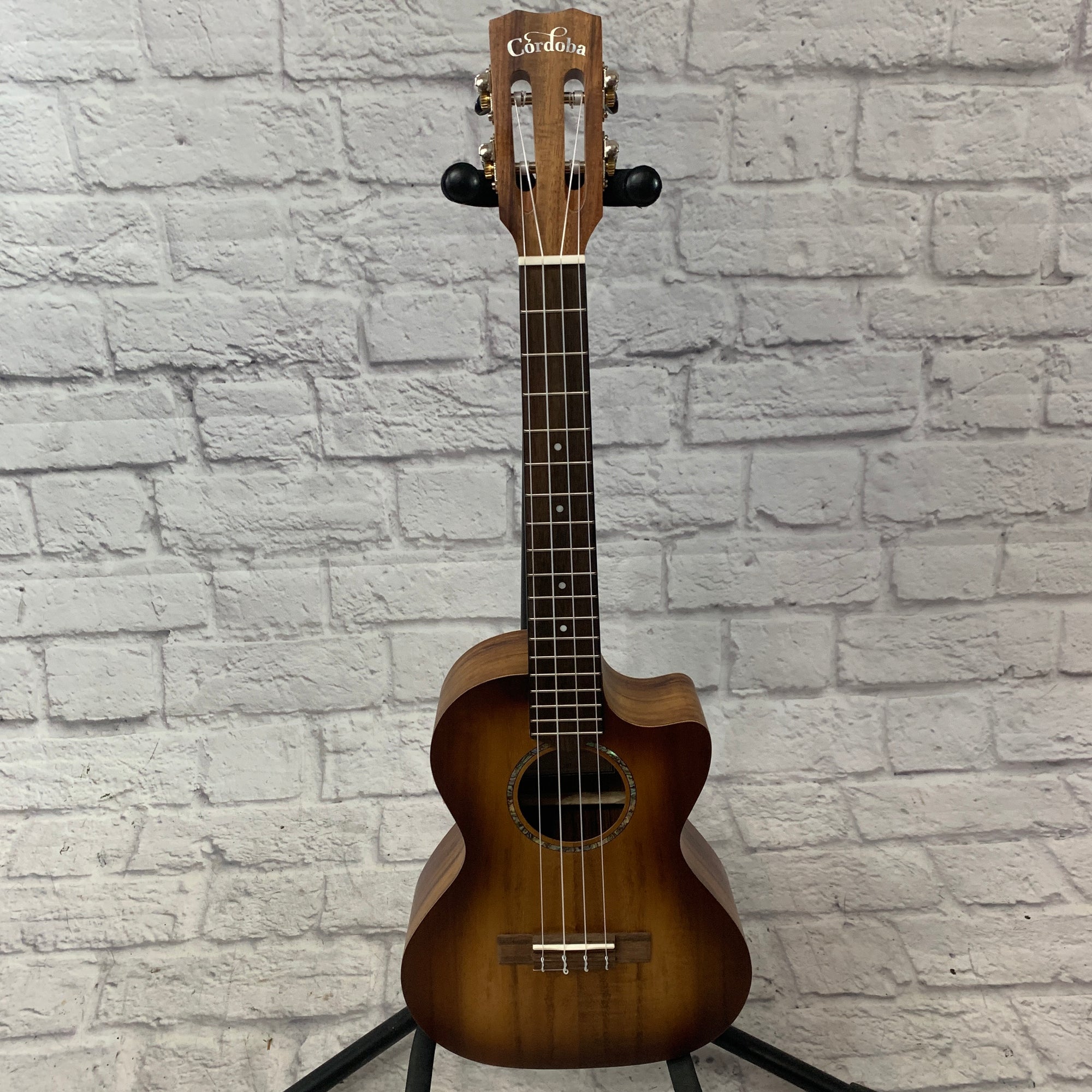 Cordoba 28T-CE Tenor Ukulele