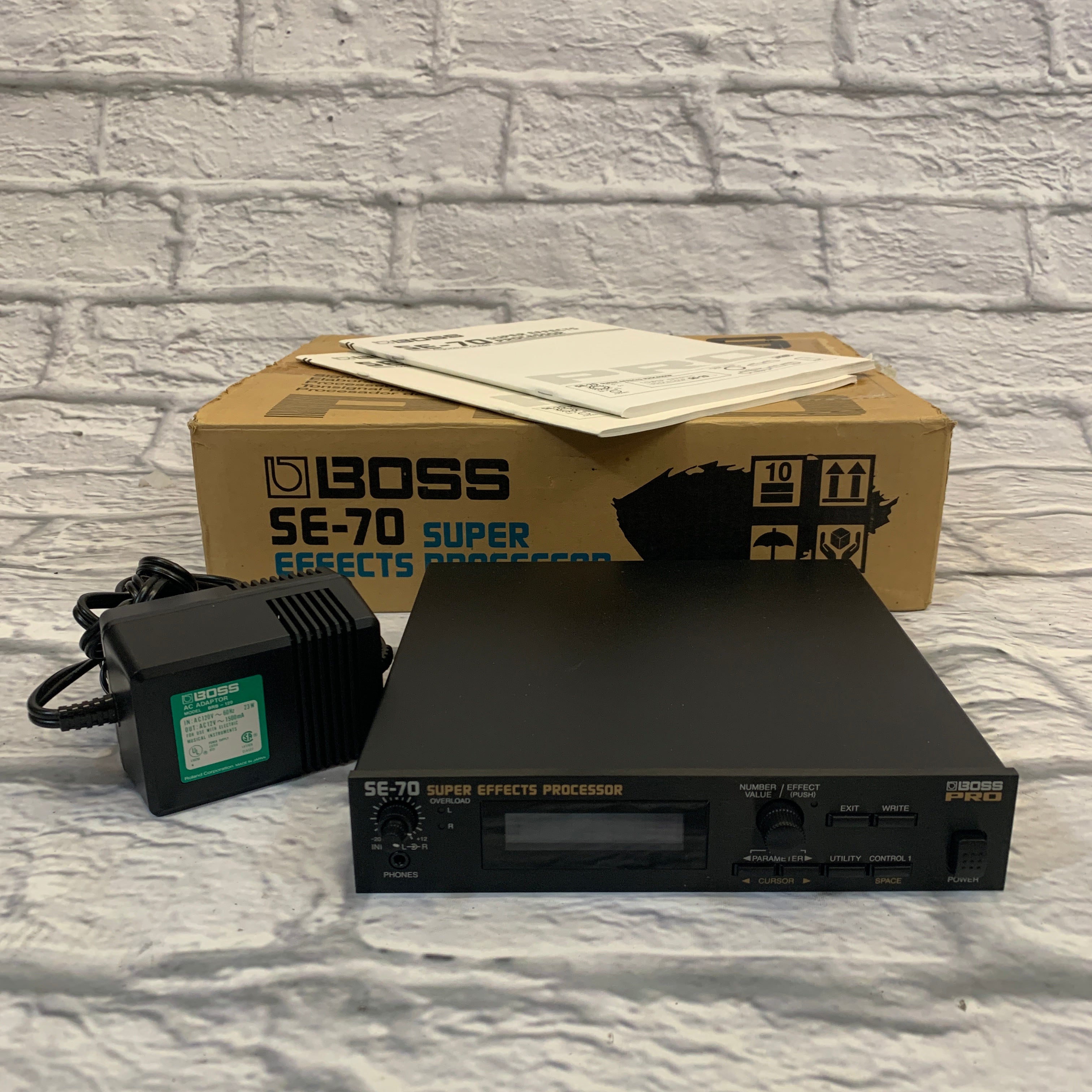 BOSS　SE-70 　マルチエフェクター なつかし楽器道場'93年 エフェクター「BOSS SE-70」- e楽器屋.com