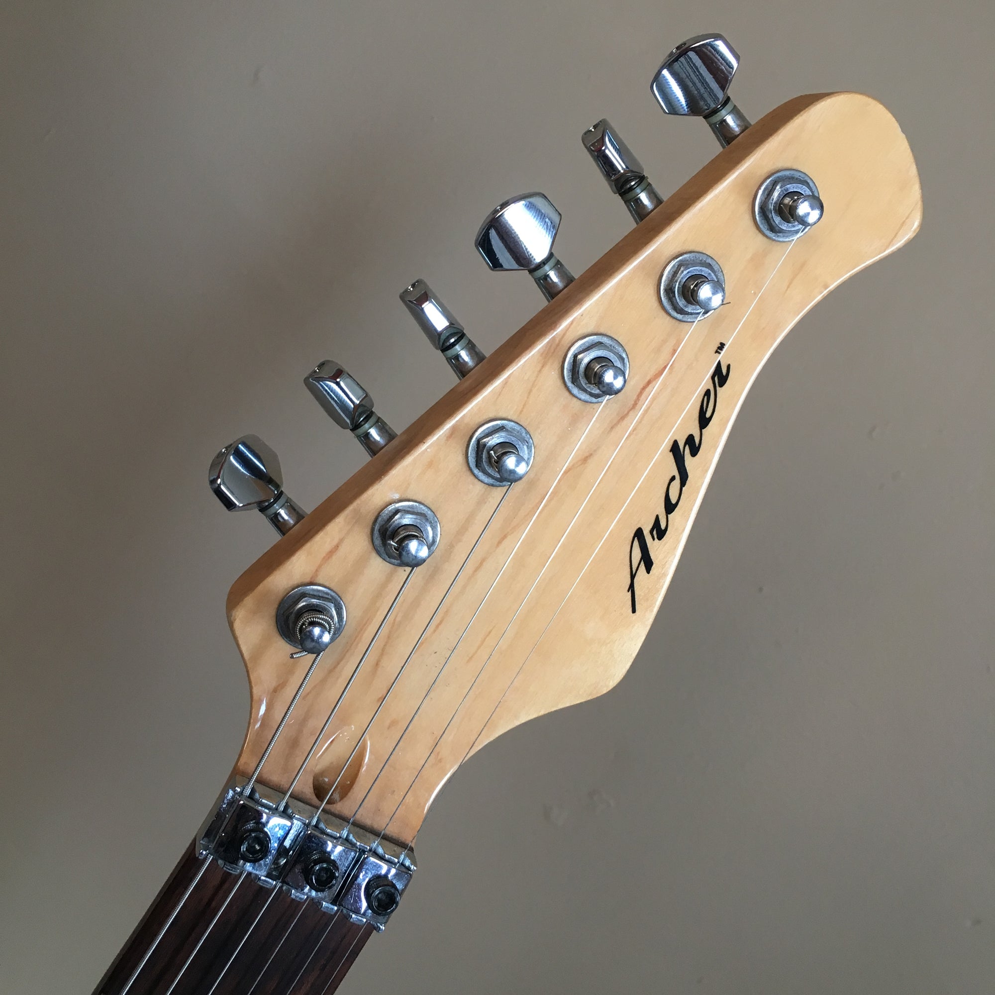 Archer HSS Electric Guitar w Floyd Rose