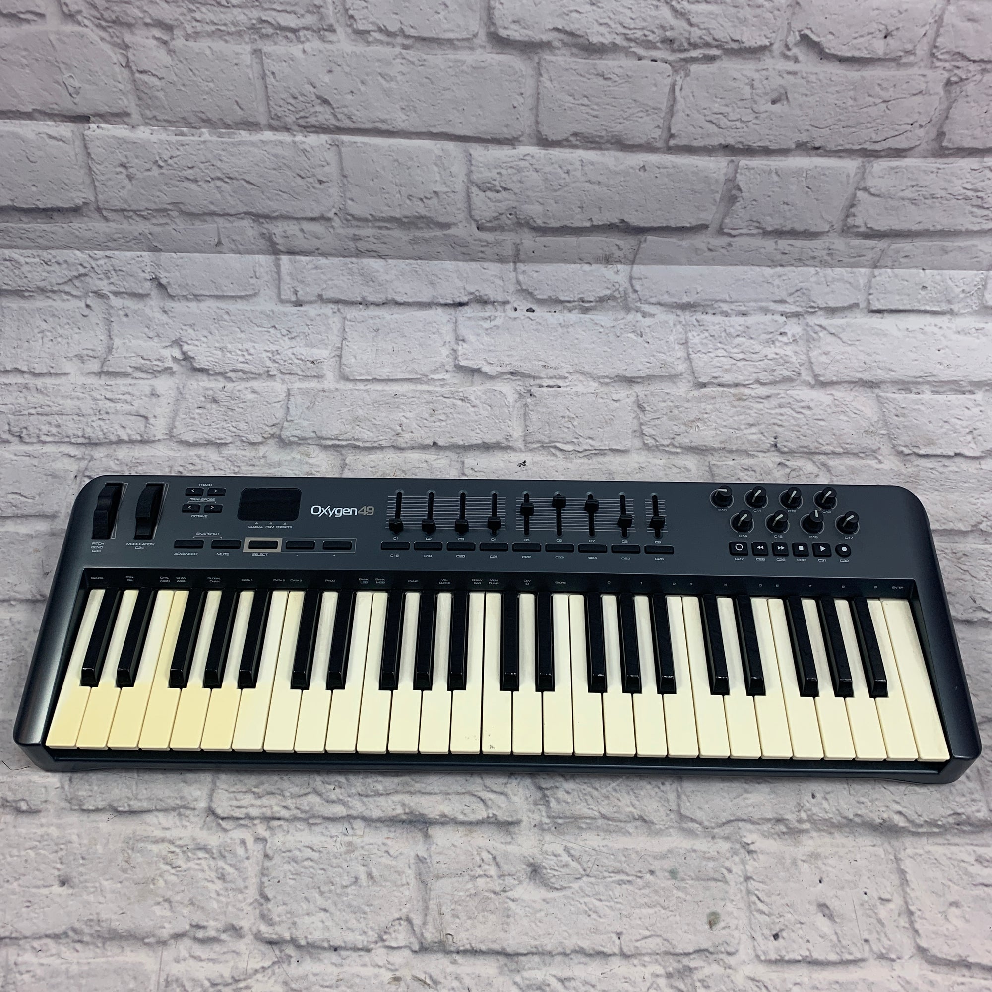 M-Audio Oxygen 49 Midi Keyboard - Evolution Music