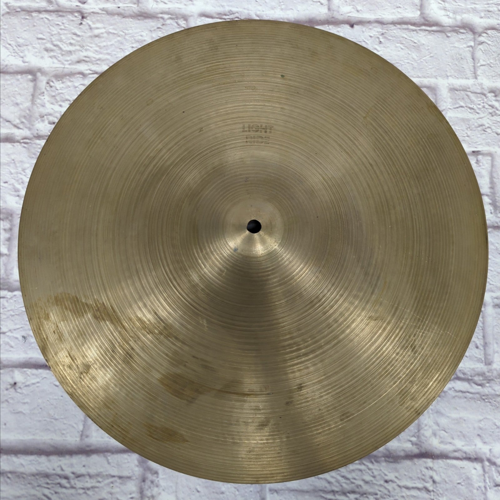 Zildjian 18 "Light Ride" Vintage 70s Hollow Logo Ride Cymbal 1565g
