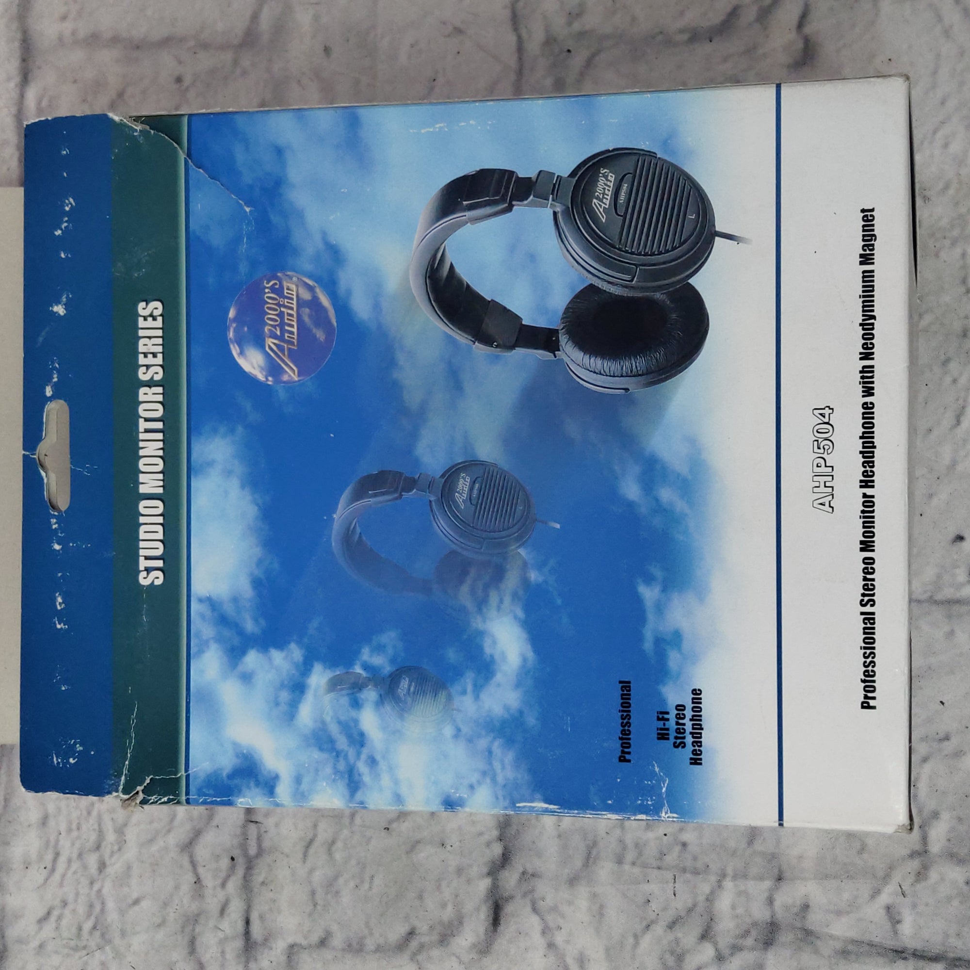 Audio 2000's AHP504 Home Audio Headphones