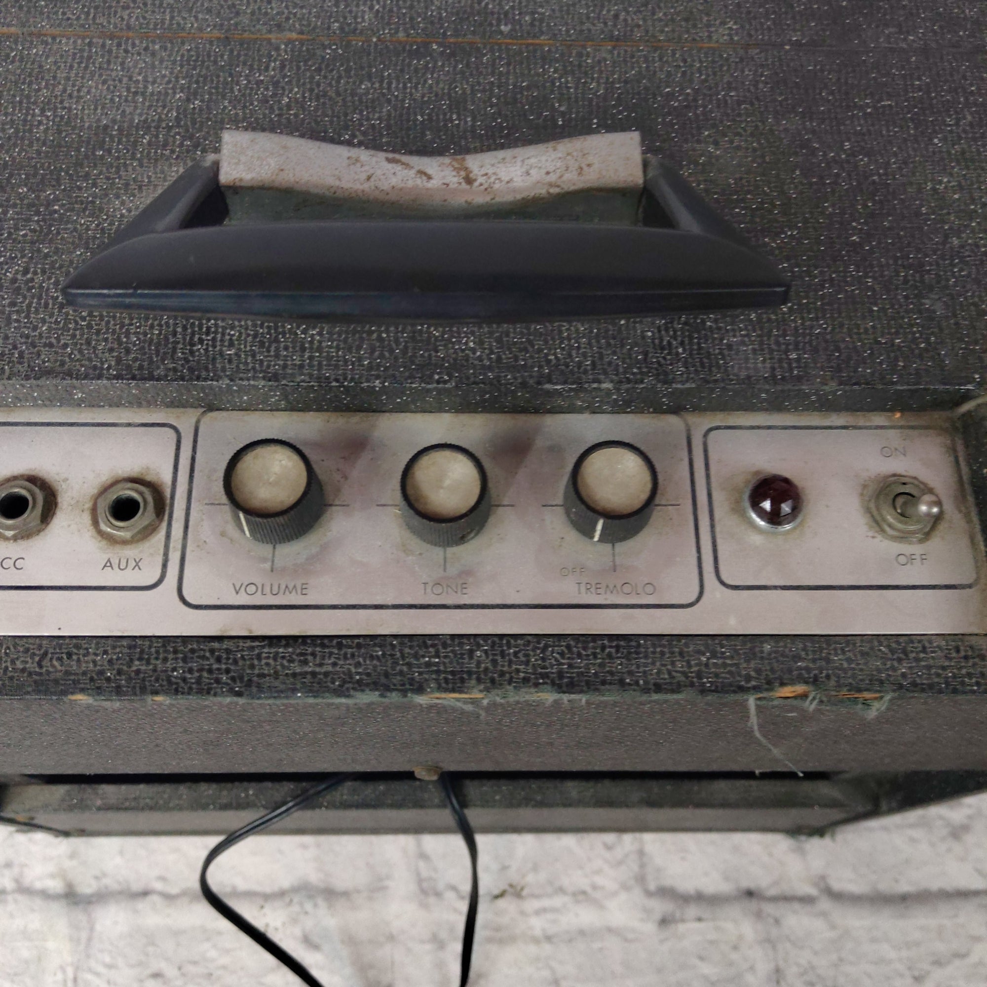 Univox U45 Bass Guitar Combo Amp for parts AS IS