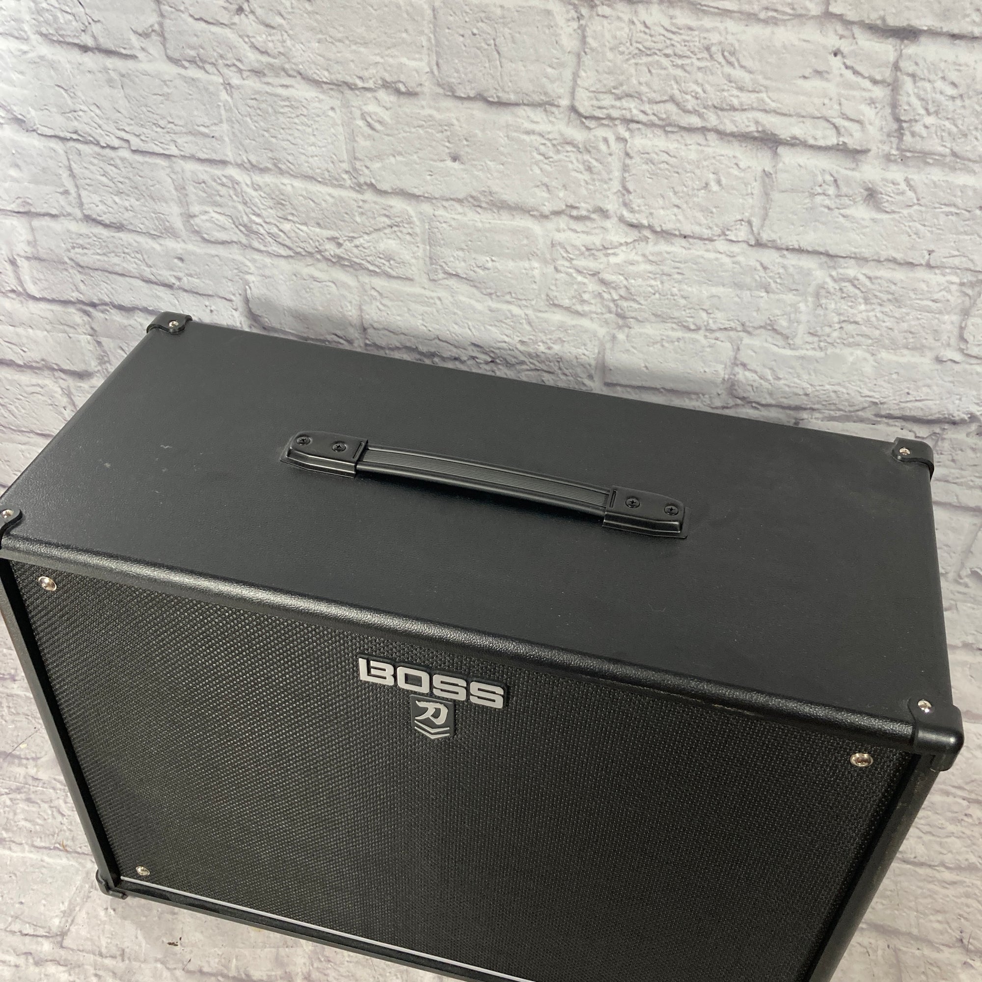 Boss KTN-CAB212 Katana 2 x 12 Guitar Cabinet