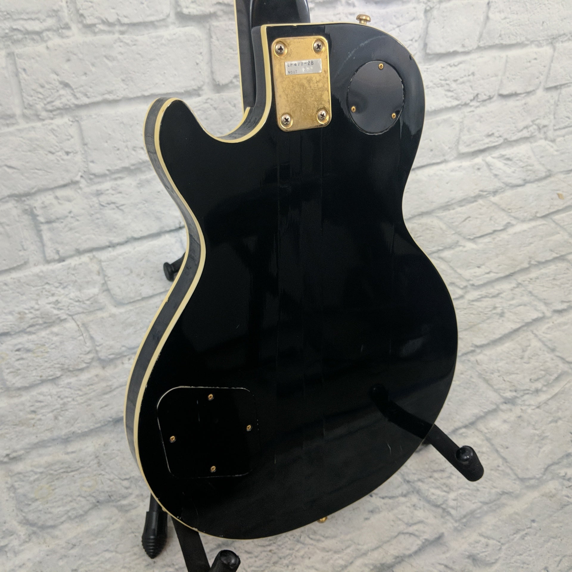 Vintage National 4 String Bass Single Cutaway (LP 477-2B) 70's Black with Binding