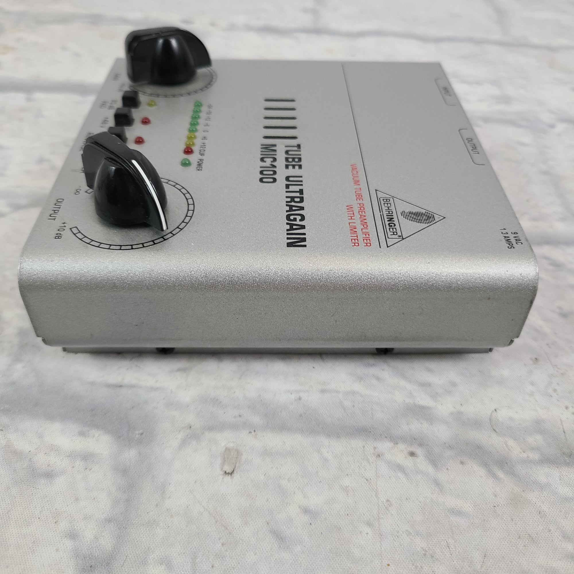 Behringer Tube Ultragain 100 Microphone Preamp