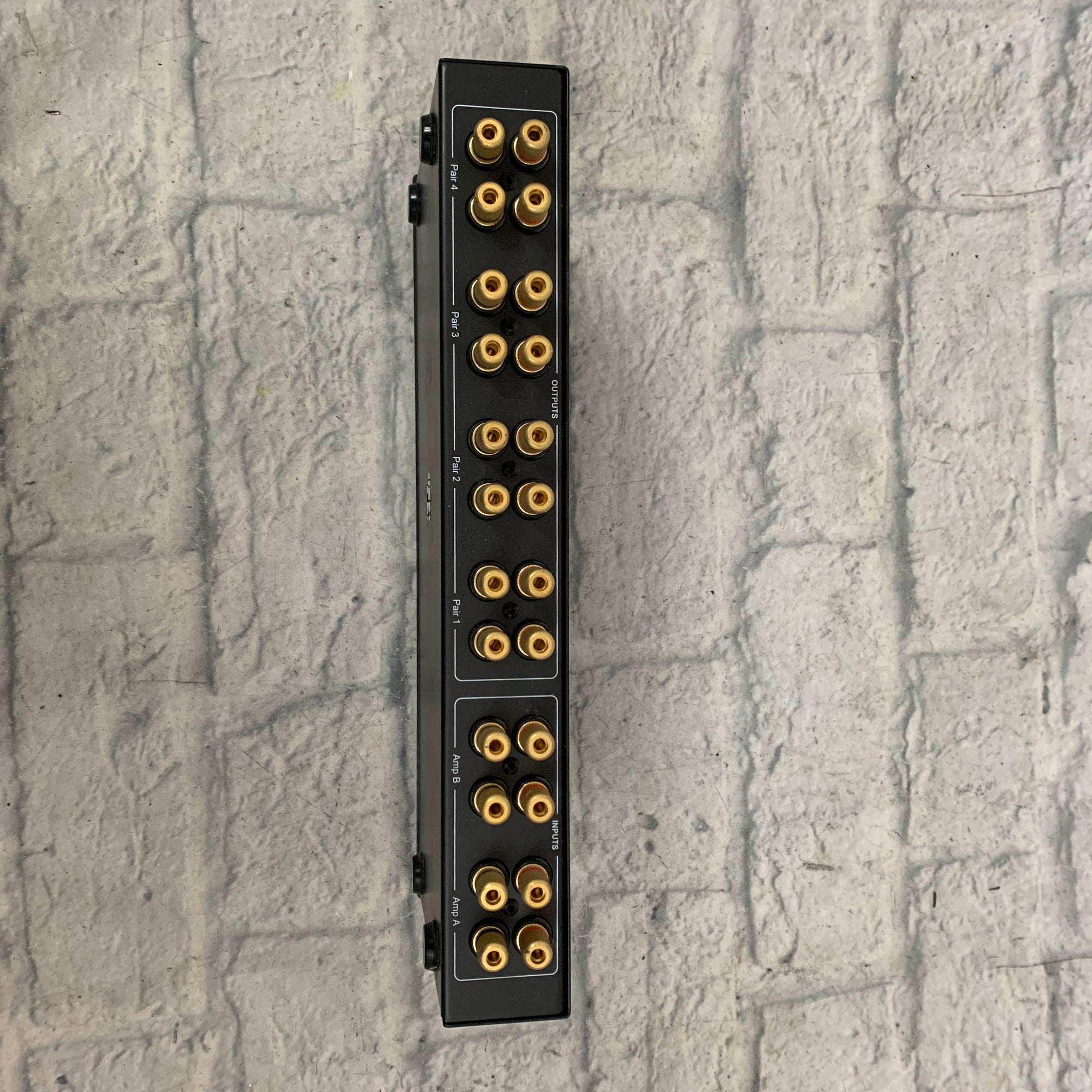 Four Zone Two Amp Speaker Selector