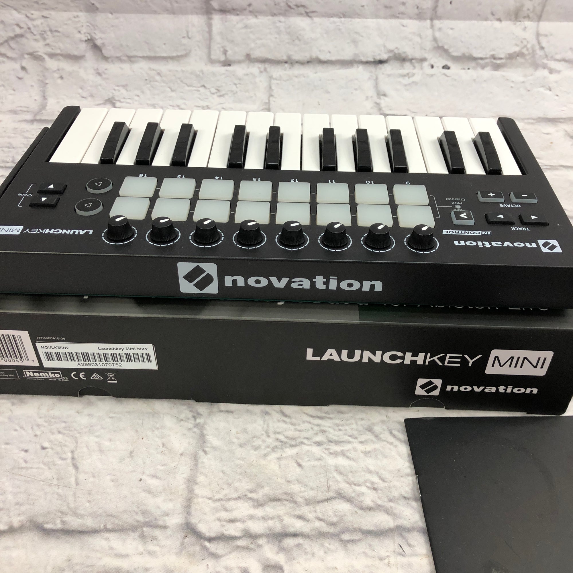 Novation Launckey Mini Controller