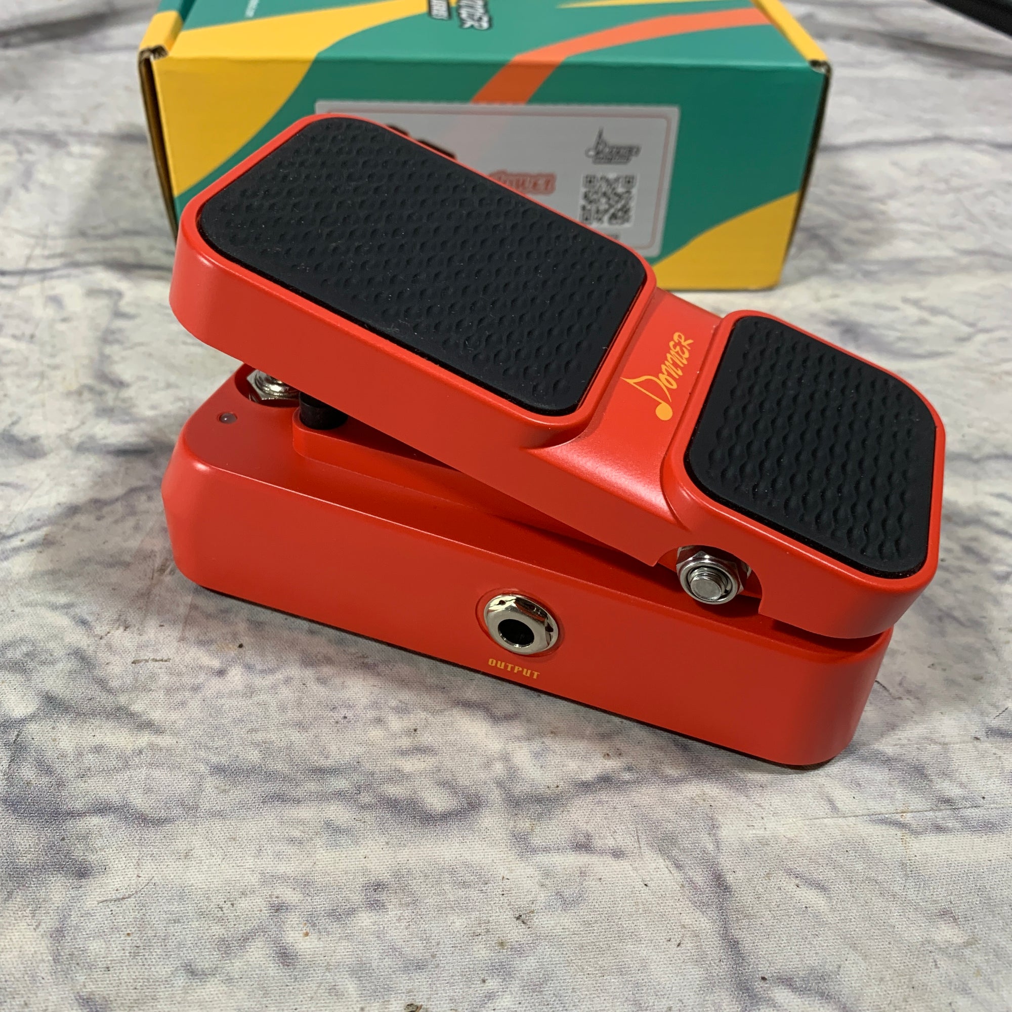 donner wah volume pedal Donner Vowel Wah Volume Pedal w/ Box