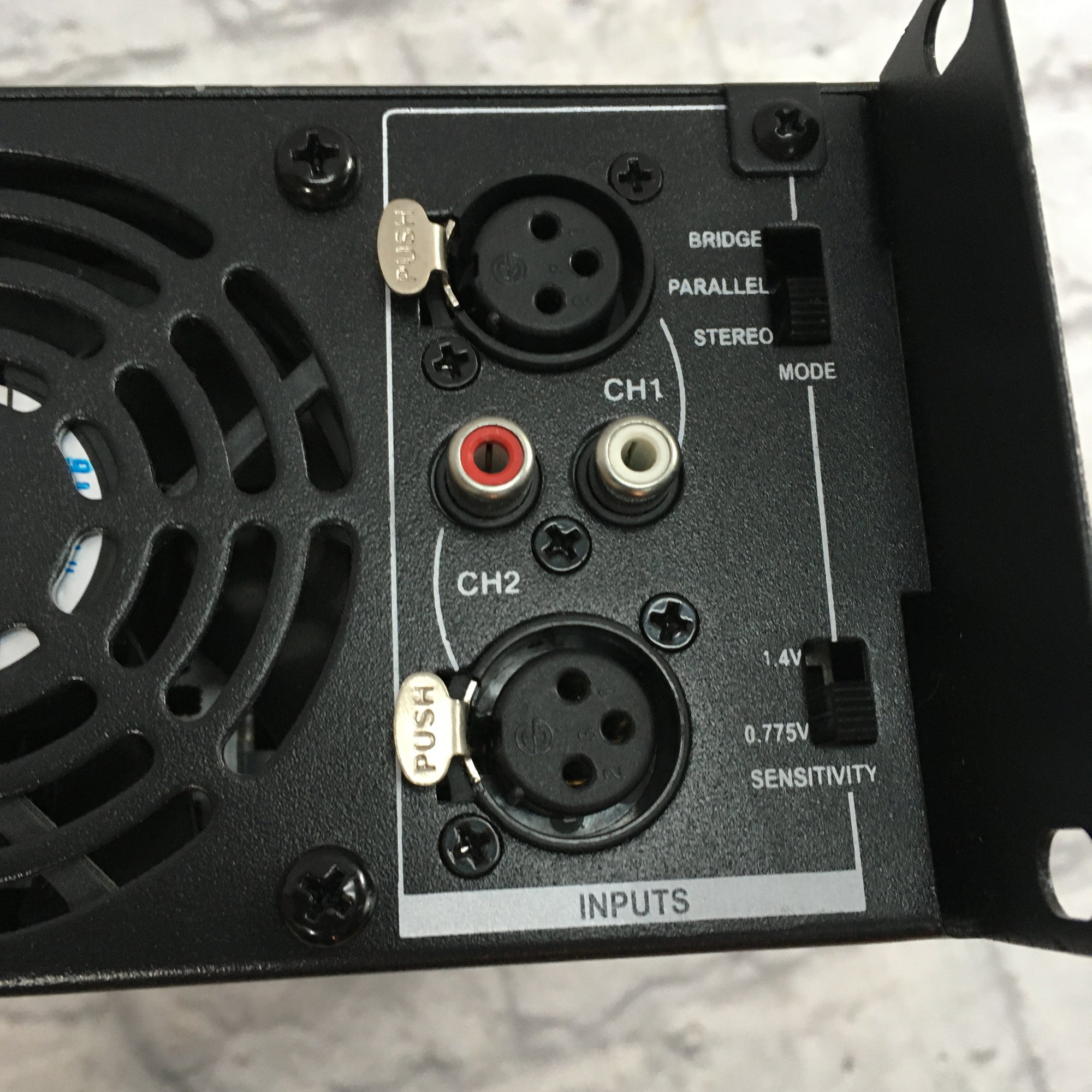 Crown XLi 1500 Power Amp