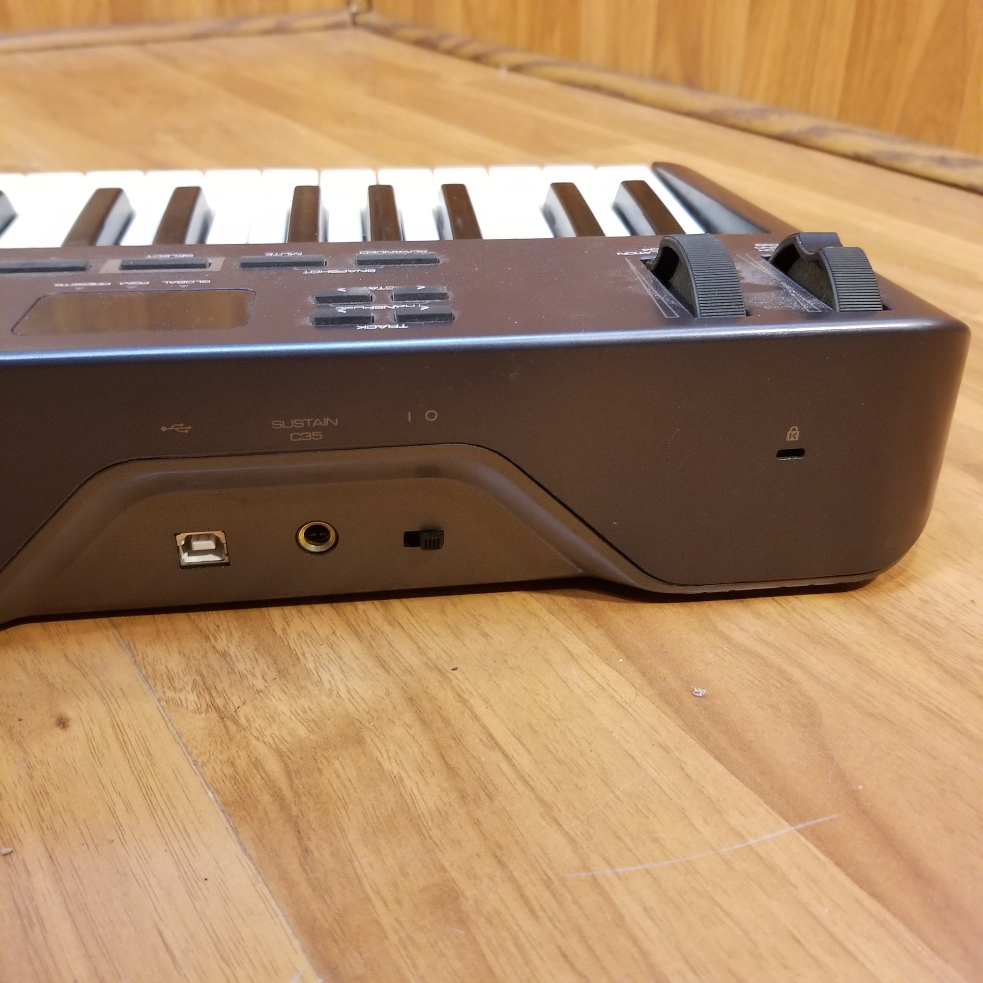 M-Audio Oxygen61 3rd Gen USB Controller Keyboard