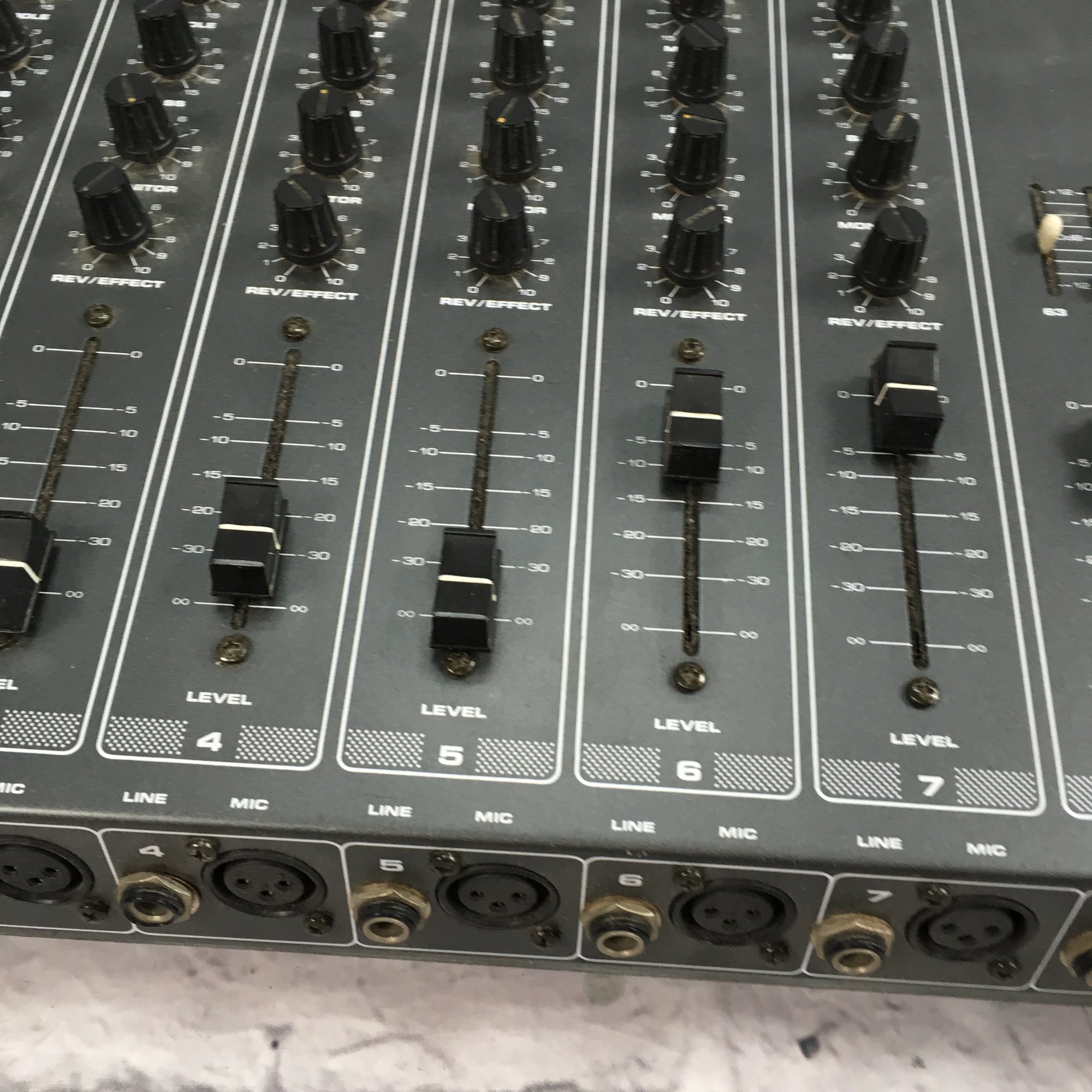 Ross PC7250 7 Channel Analog Mixer
