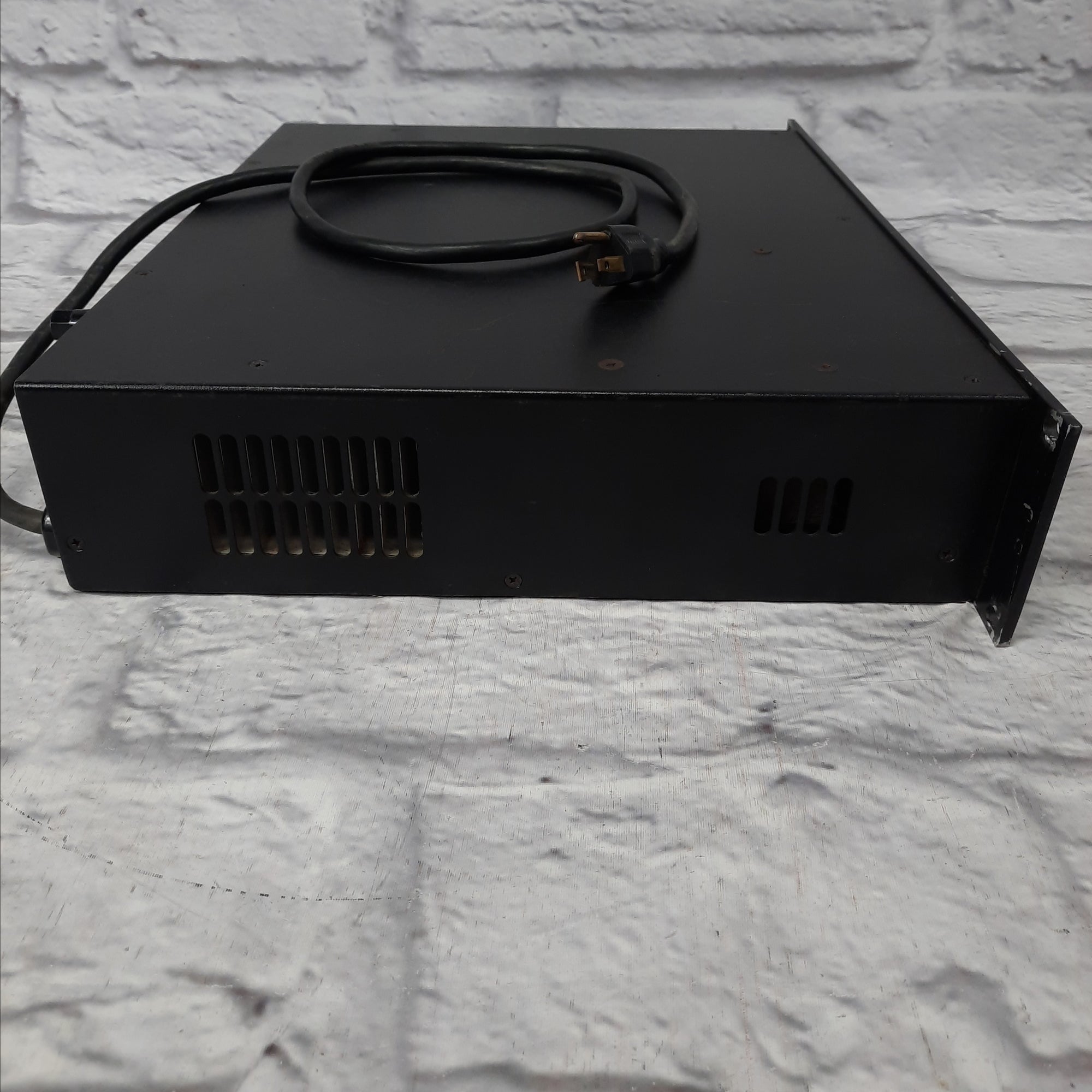 Crest Audio FA-901 800-Watt Power Amplifier