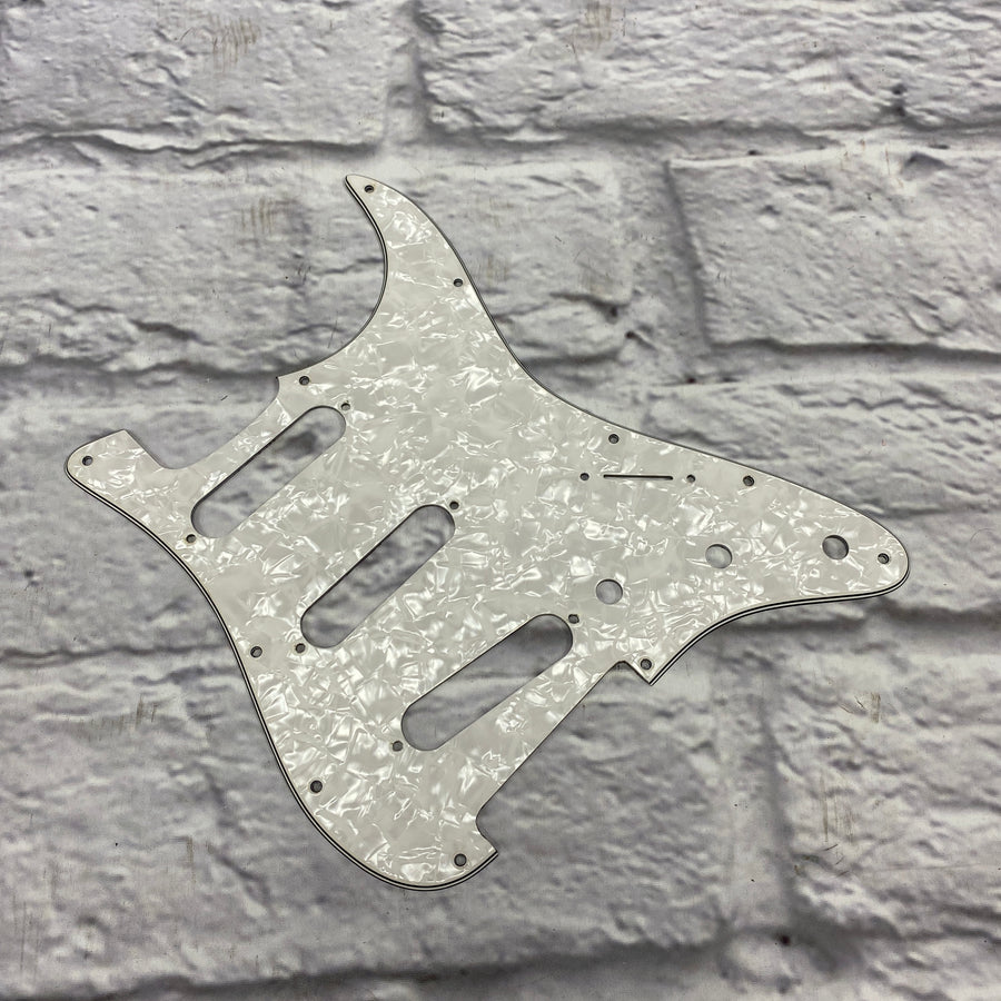 Unknown White Pearl 4-Ply Strat-Style Pickguard