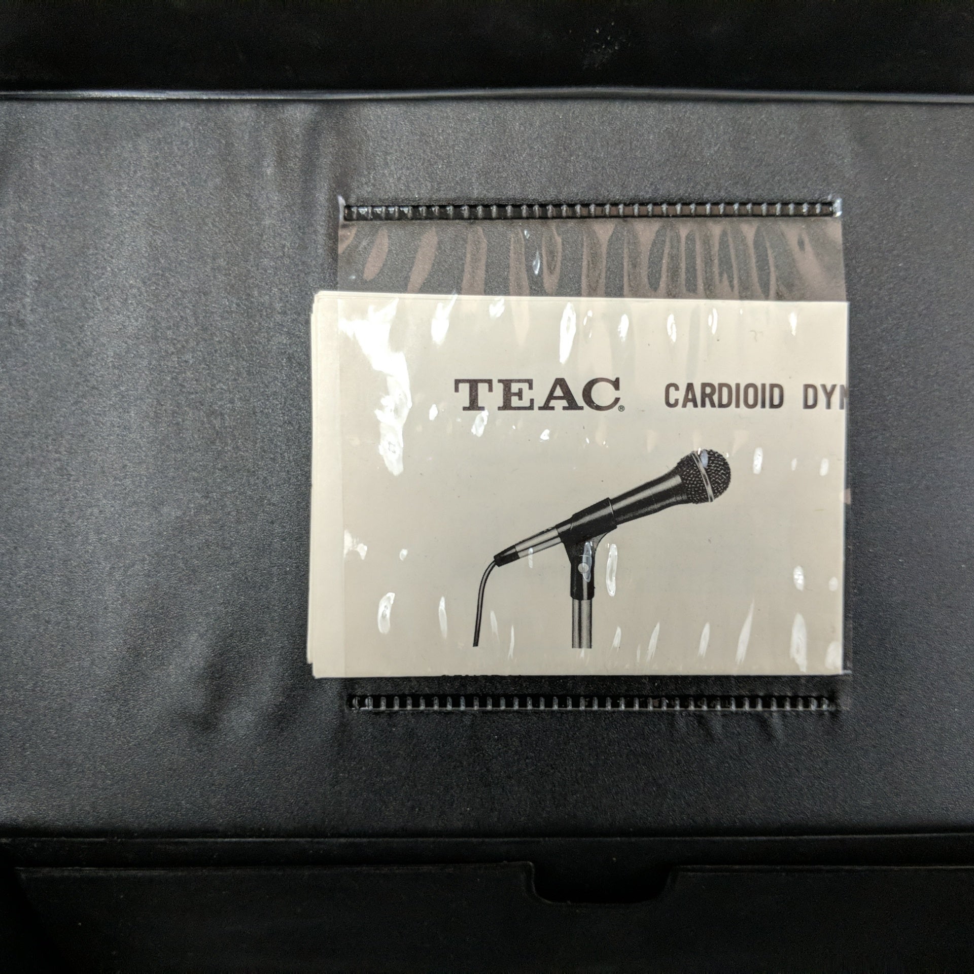 TEAC ME-700D Cardioid Dynamic Microphone