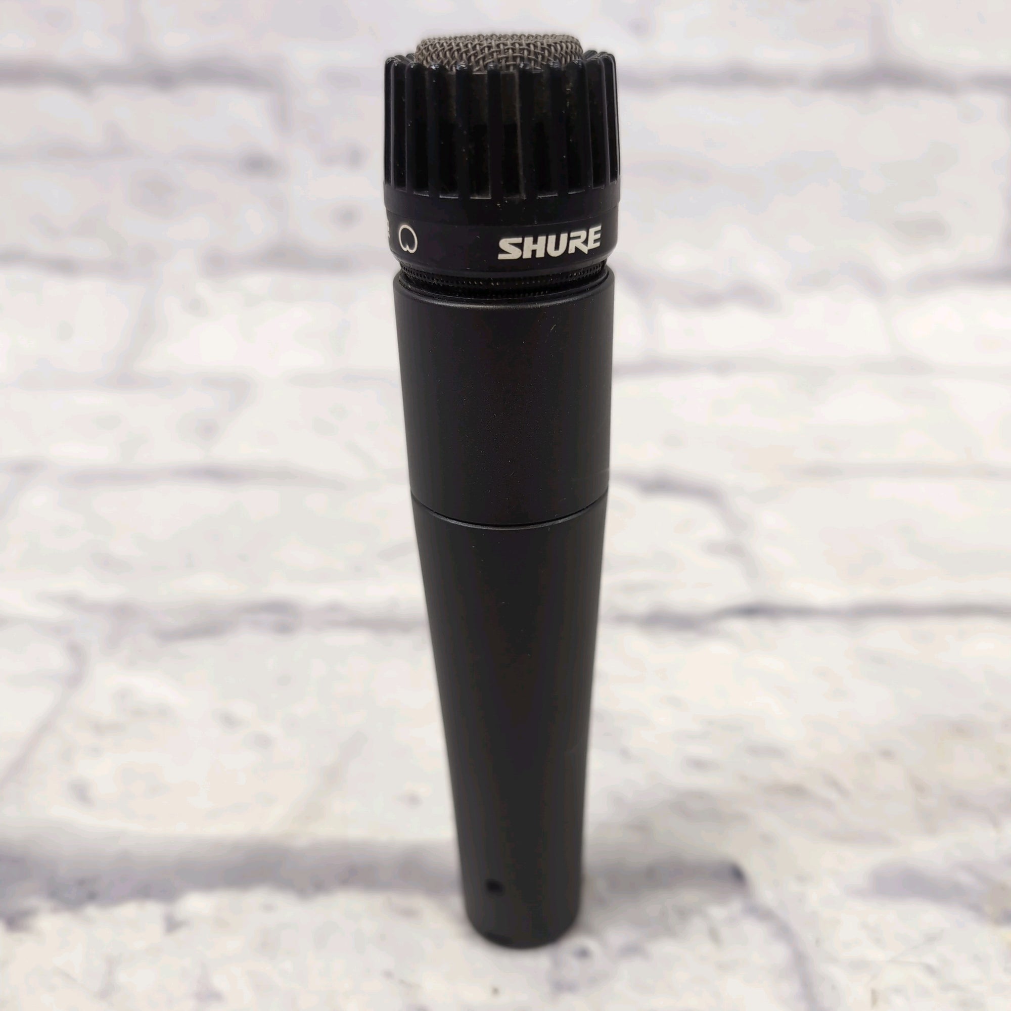Shure SM57 Cardioid Dynamic Instrument Microphone