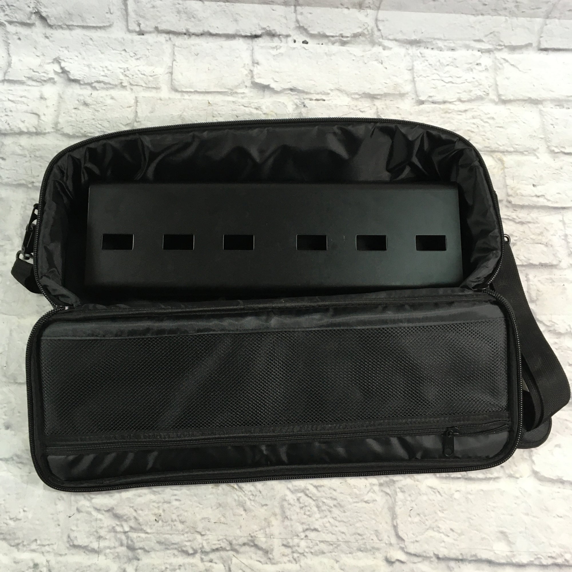 On Stage GPB2000 Guitar Pedalboard w/ Gig Bag