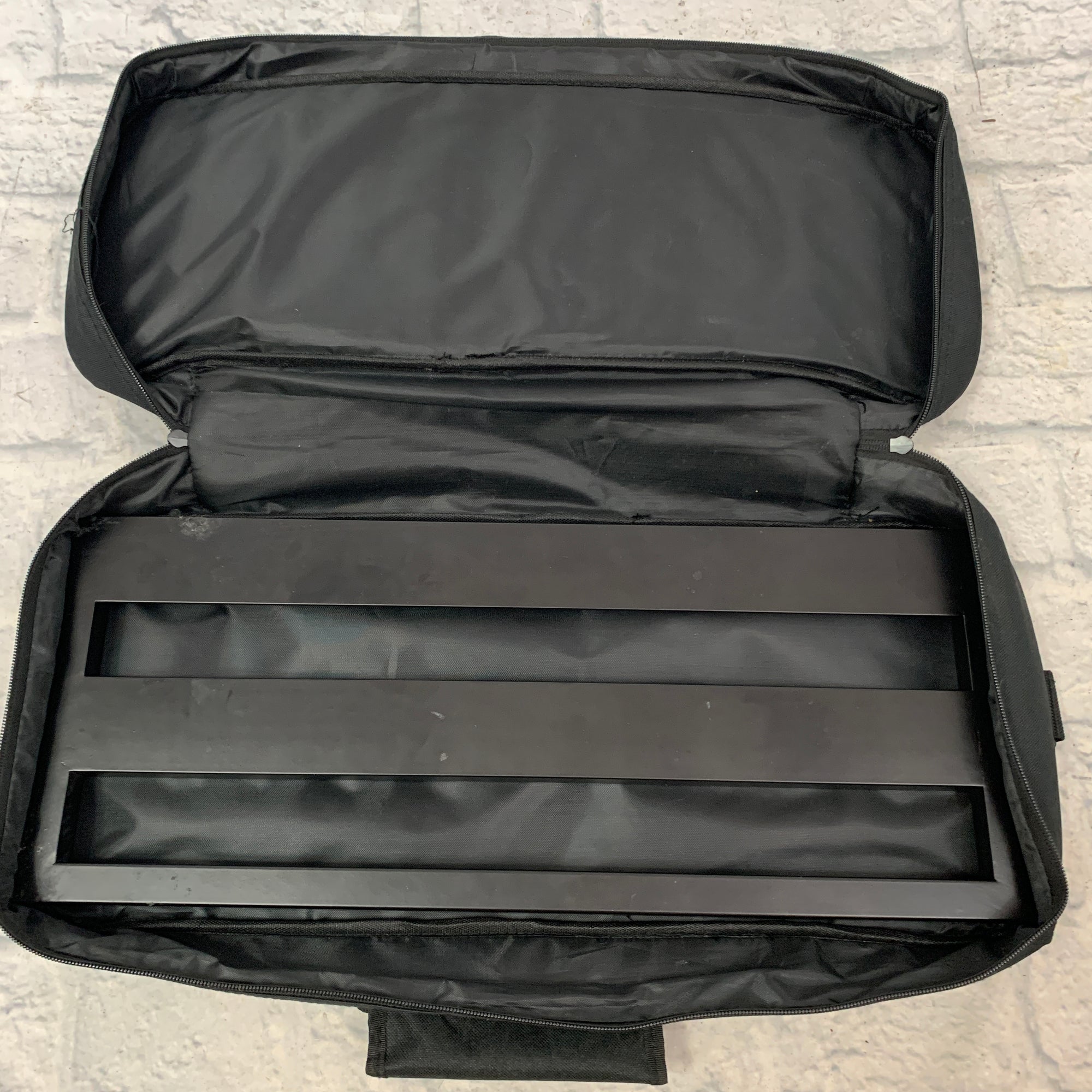 Donner DB-2 Metal Pedalboard 20" x 8" With Bag