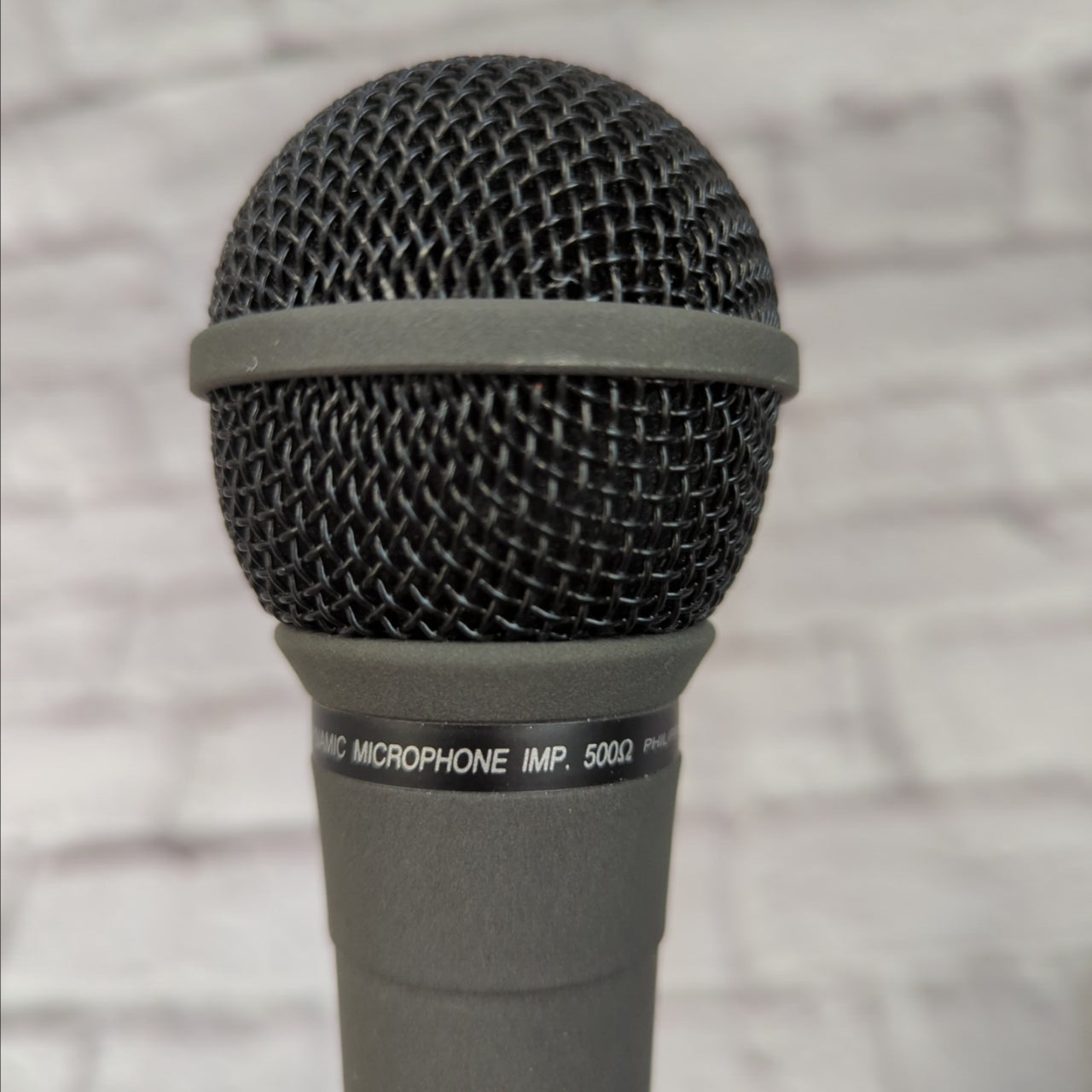 Optimus 33-3018 Dynamic Vocal Microphone