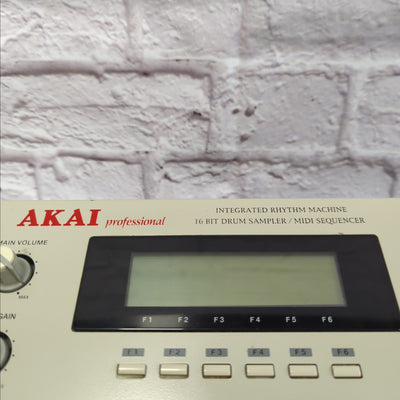 Akai MPC2000 Production Center