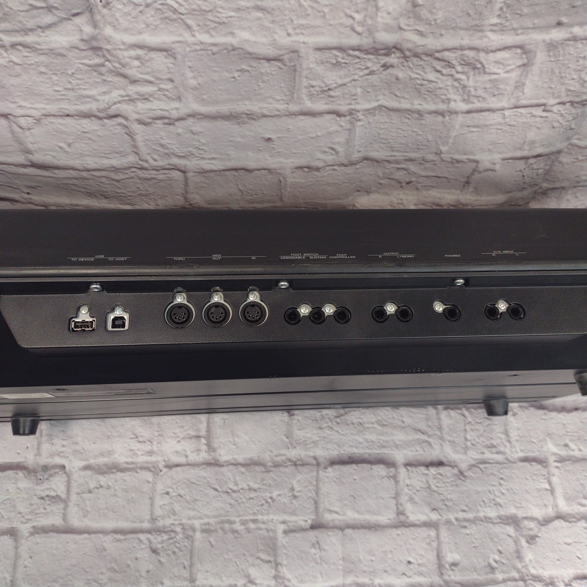 Yamaha MOX8 88-Key Workstation Keyboard