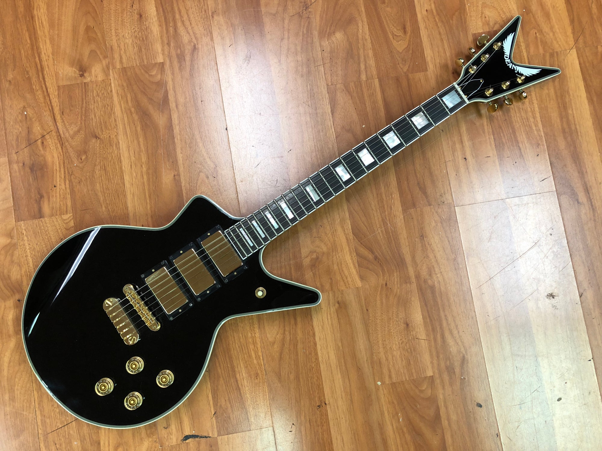 Dean DOA-2003 Cadillac Bass #2 of 25 w Case