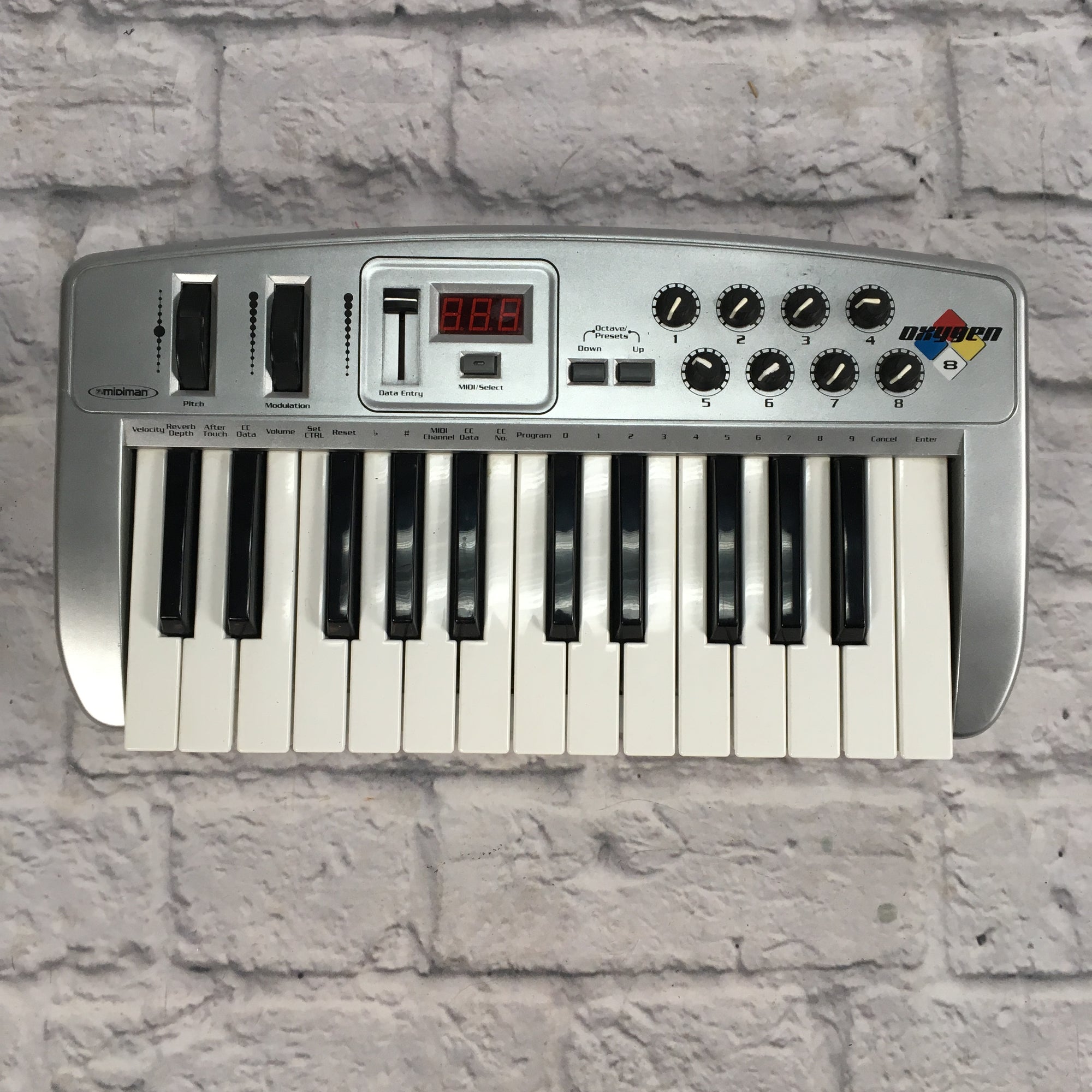 Midiman Oxygen 8 25 Key USB Midi Controller